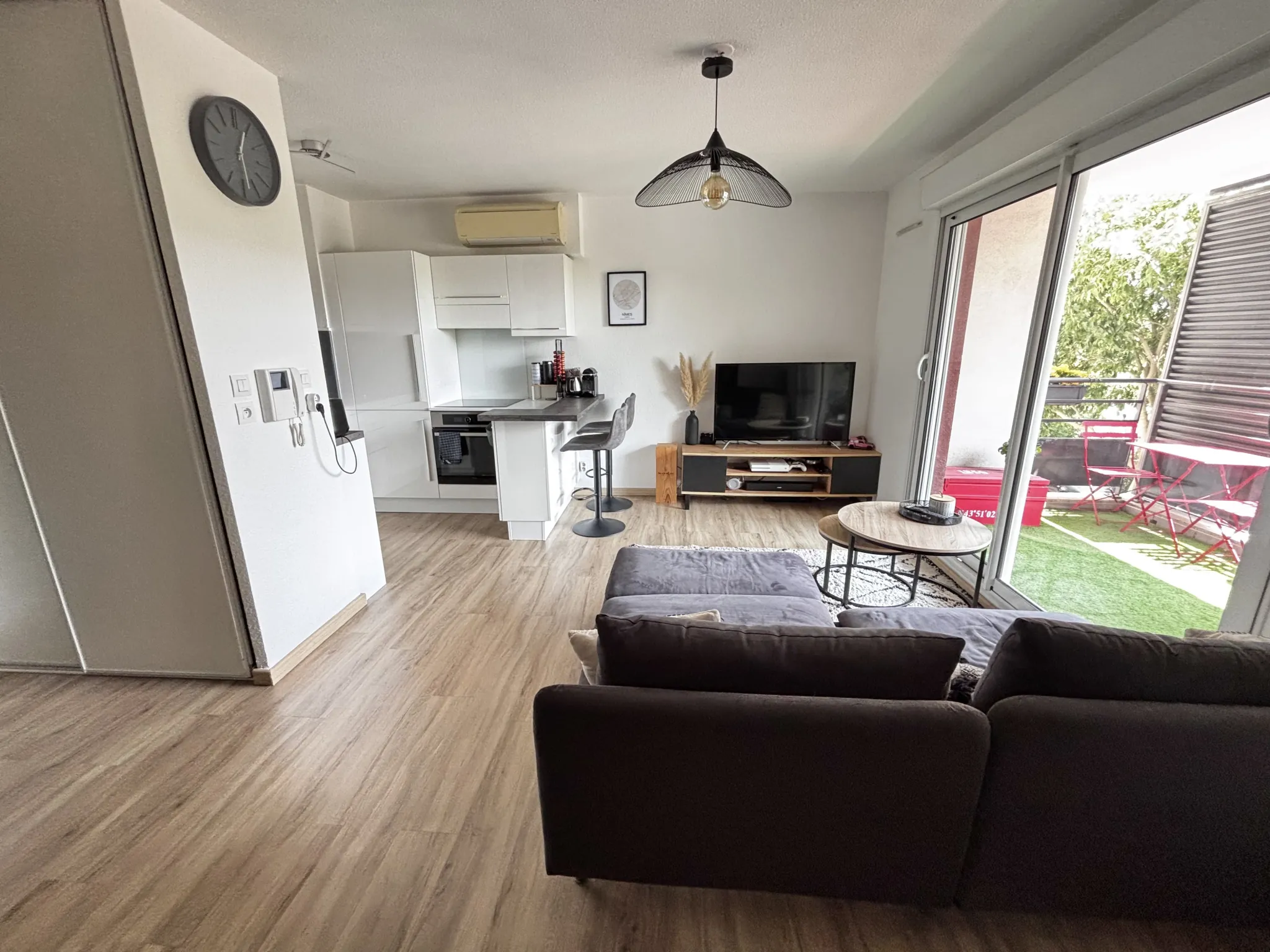 Appartement 2 pièces de 41 m² avec terrasse et garage à Nîmes 