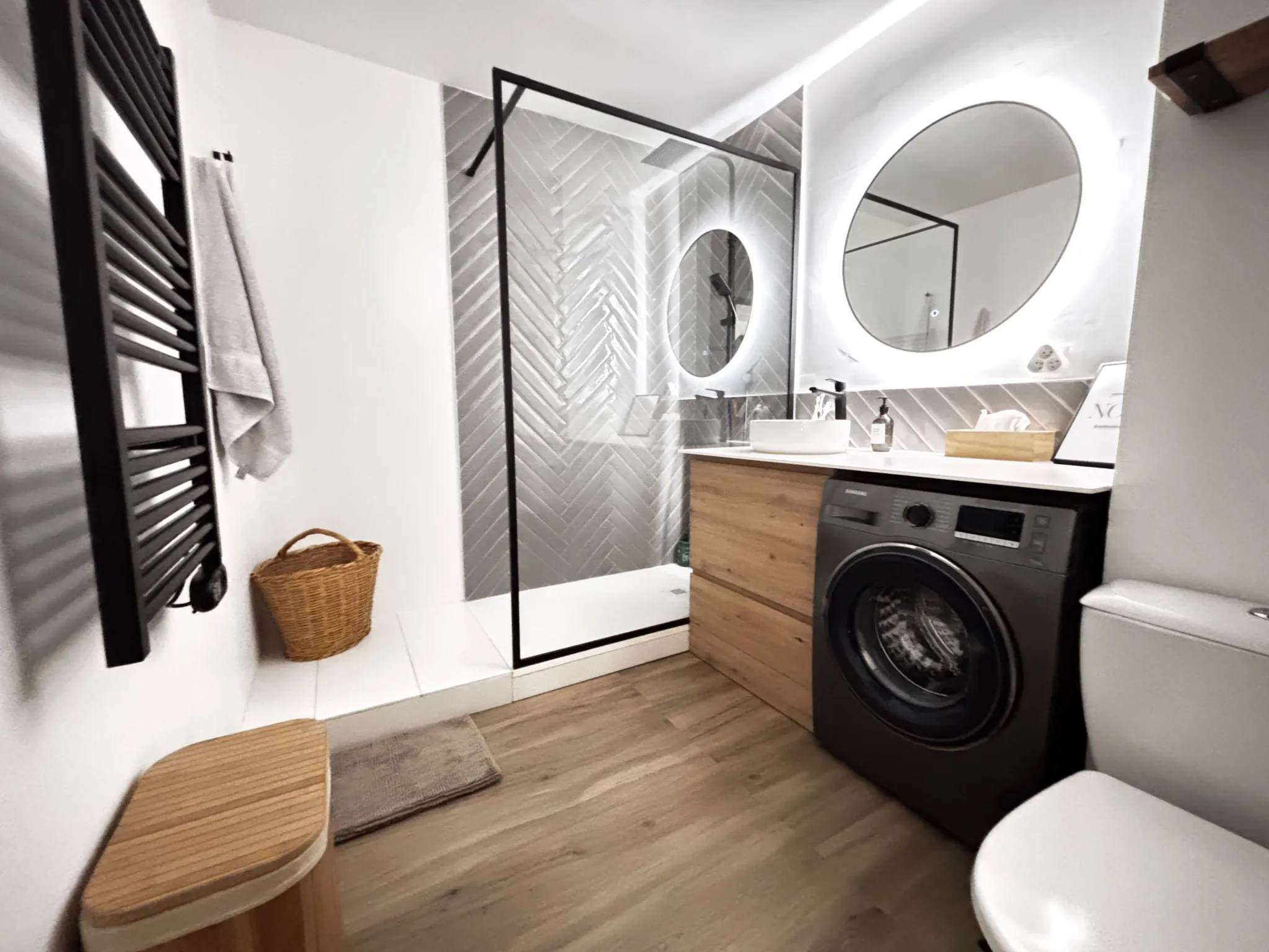 Appartement 2 pièces de 41 m² avec terrasse et garage à Nîmes 