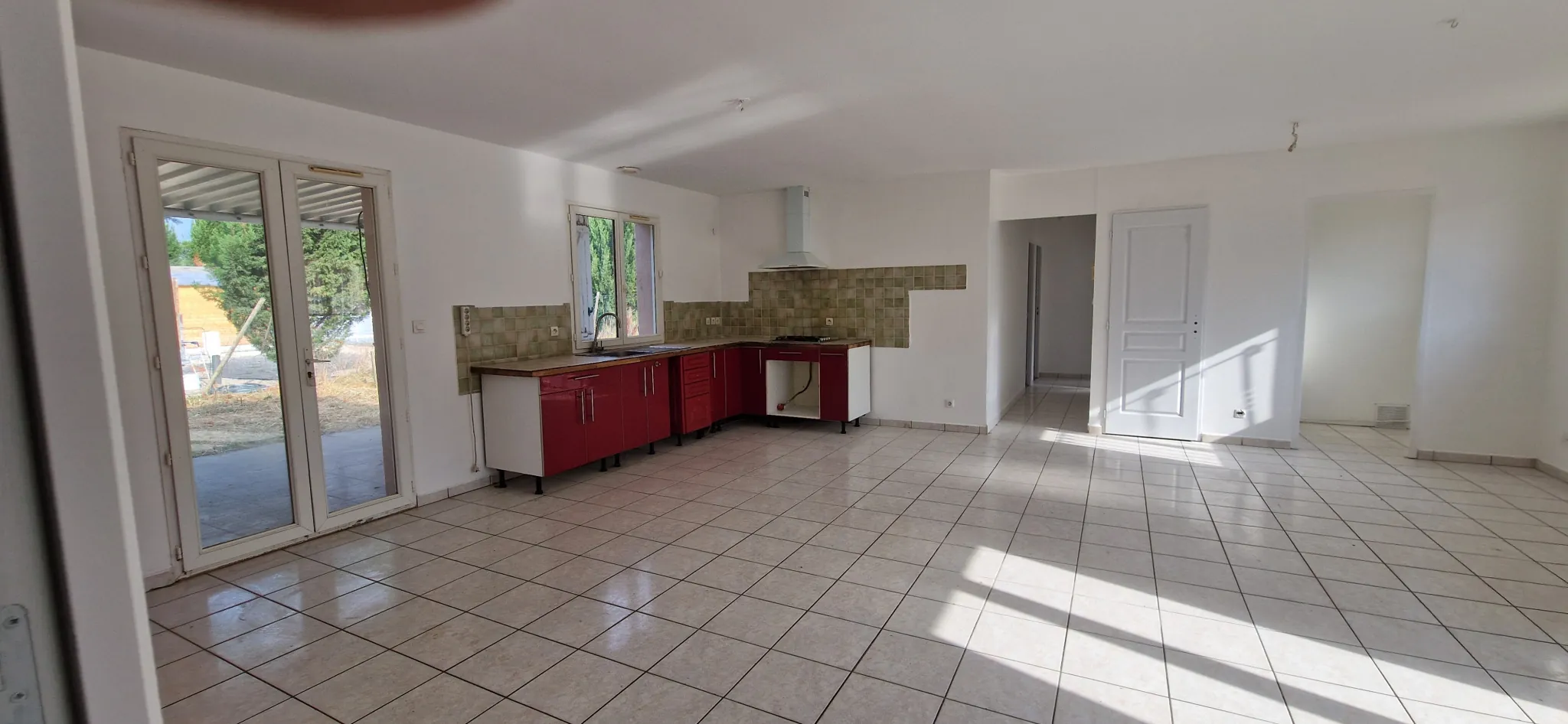 Belle maison T4 de plain-pied avec jardin et garage à Soussans