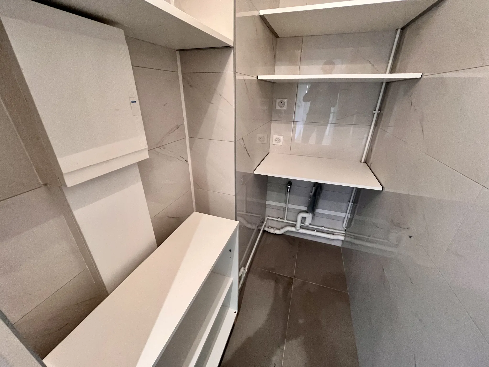 Appartement de type 4 rénové avec balcon et garage à Dijon Centre-ville 