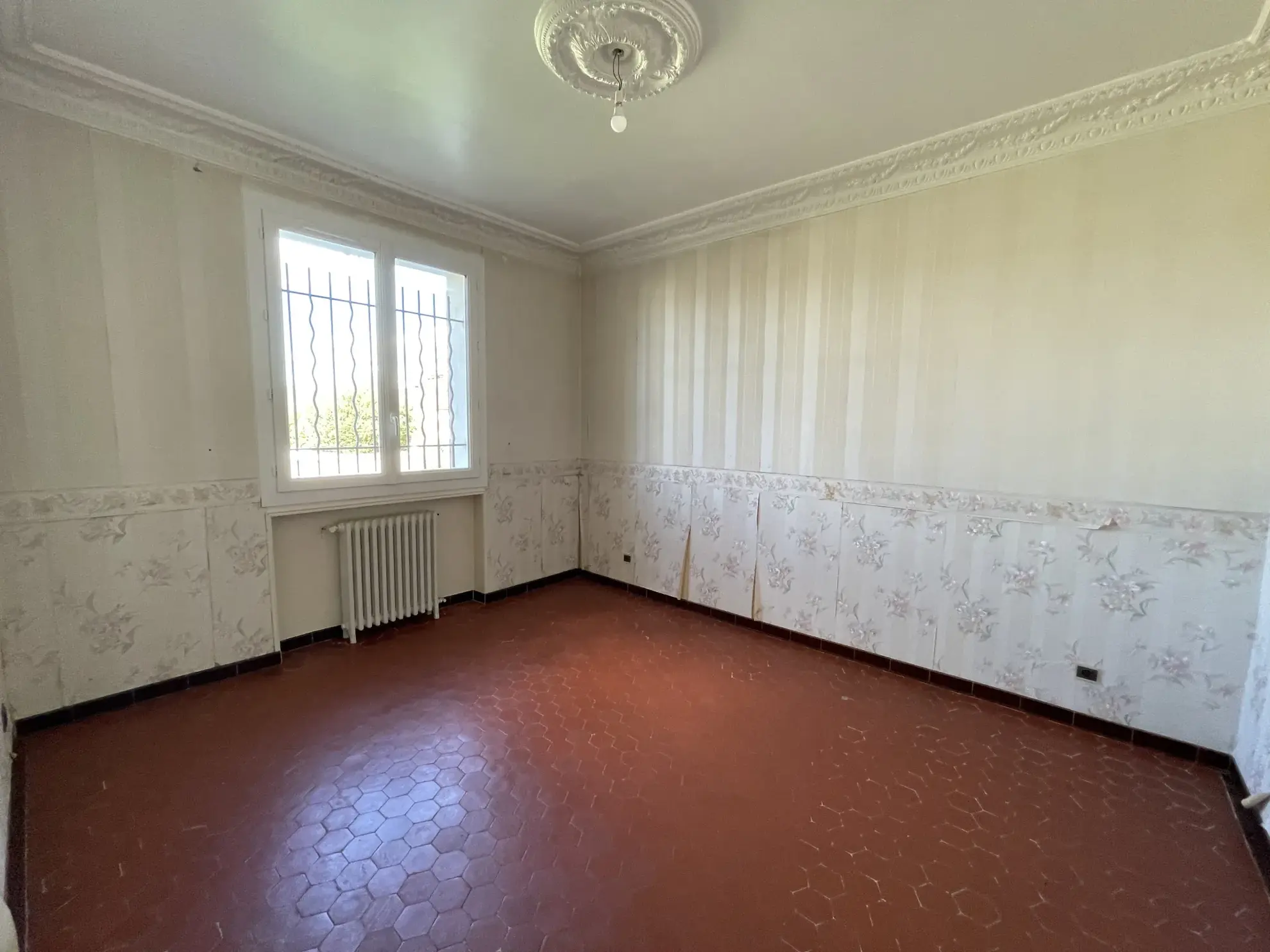 Appartement 3 pièces avec jardin, véranda et garage double à Marseille 