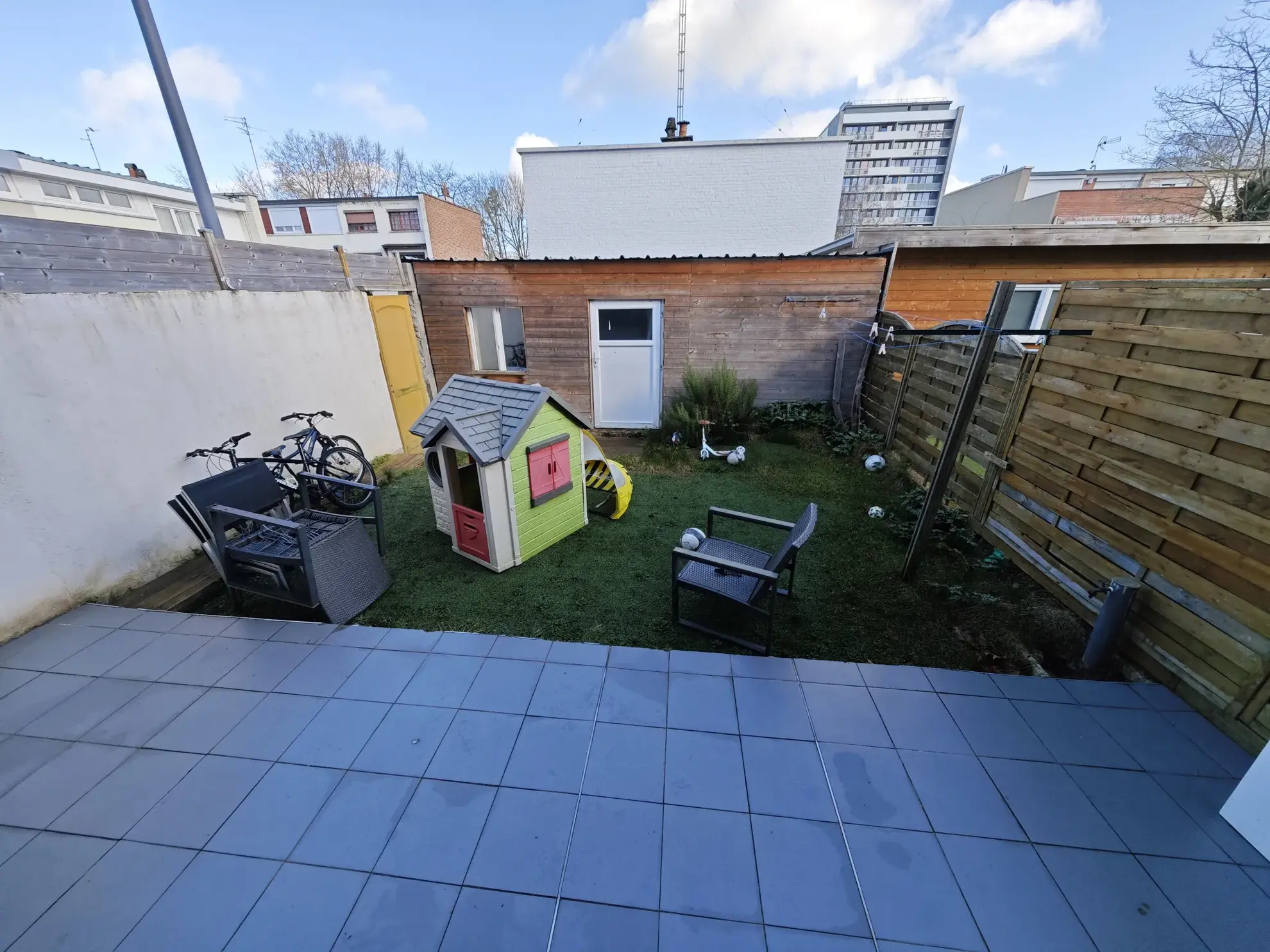 Maison familiale lumineuse à Villeneuve-d'Ascq – 89 m² avec jardin et parking 