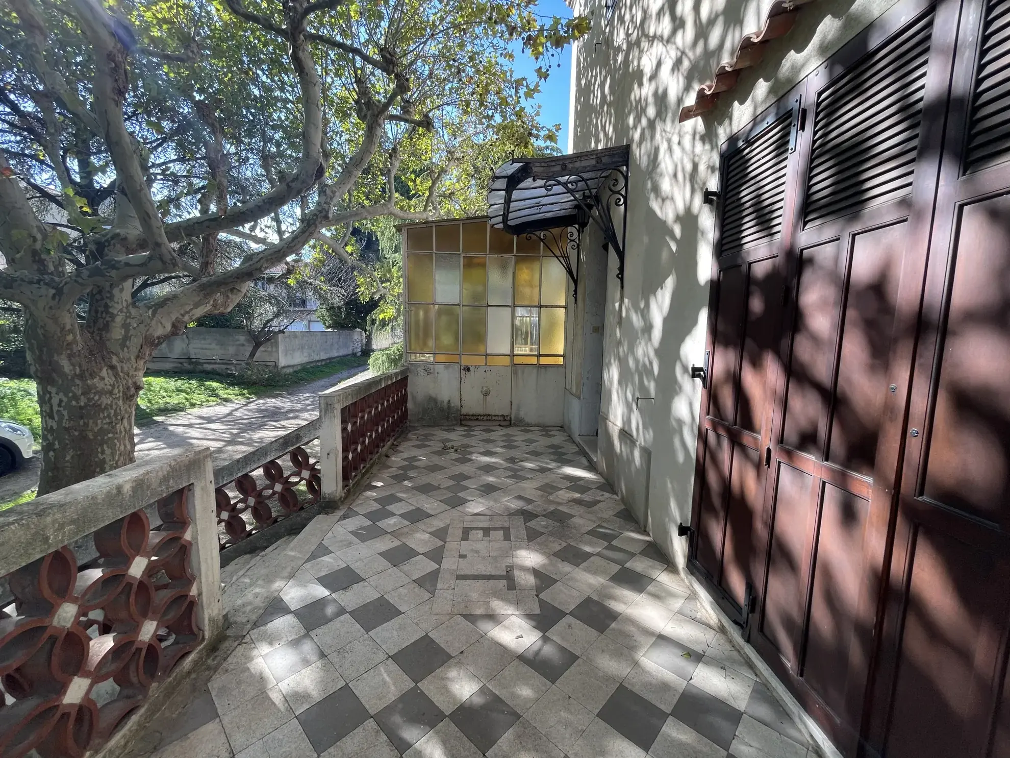 Appartement 3 pièces avec jardin, véranda et garage double à Marseille 