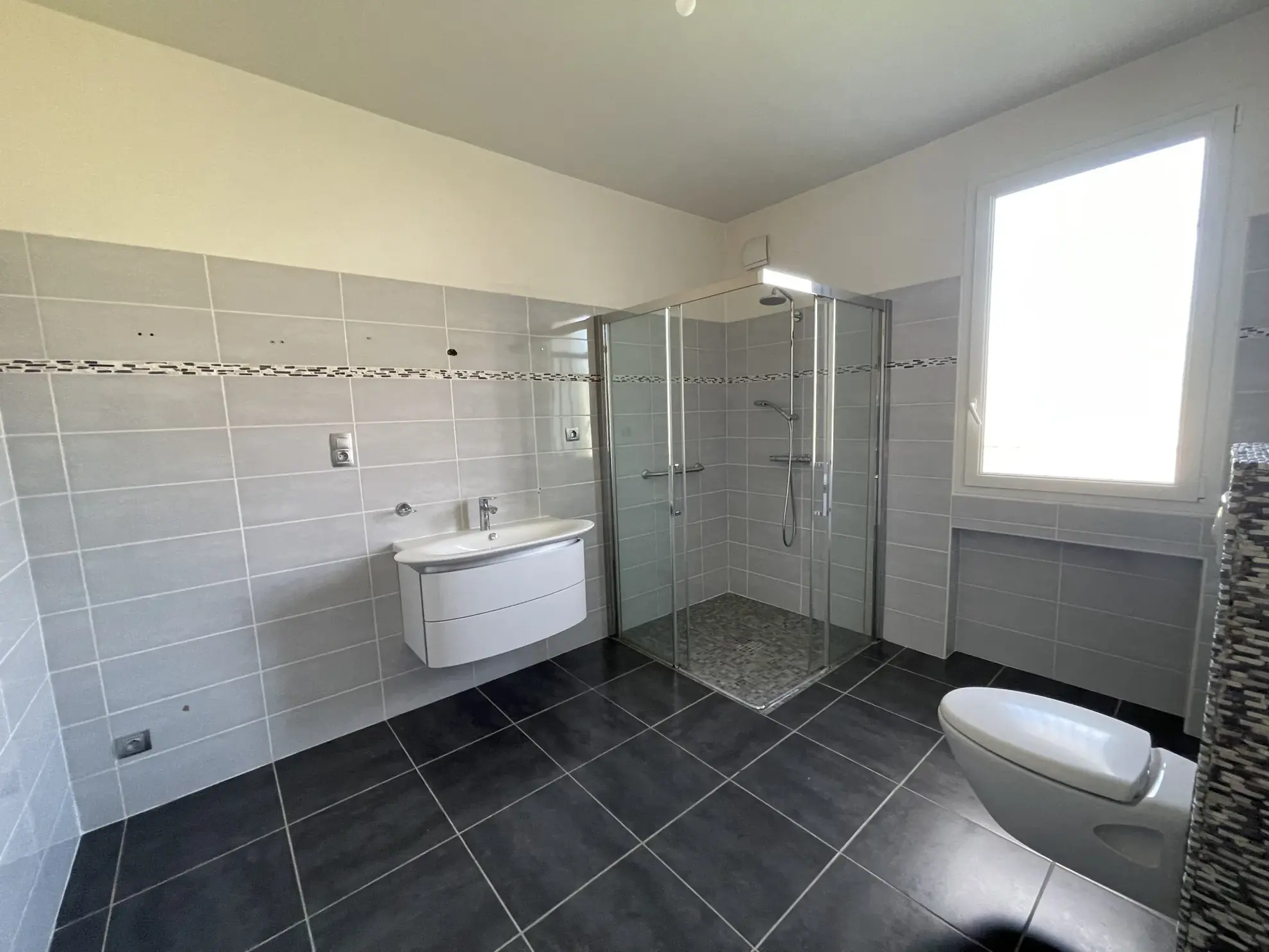 Appartement 3 pièces avec jardin, véranda et garage double à Marseille 