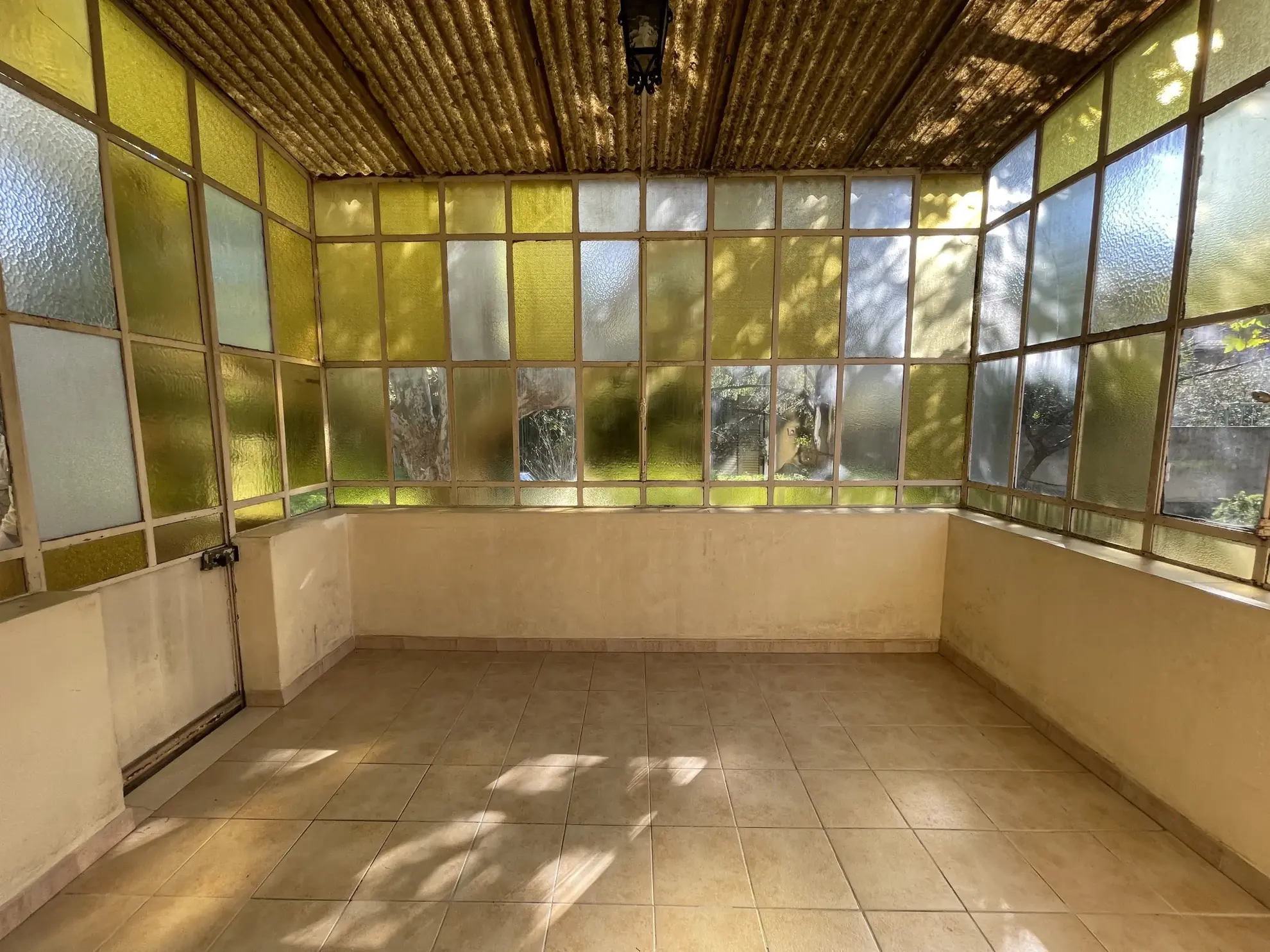 Appartement 3 pièces avec jardin, véranda et garage double à Marseille 