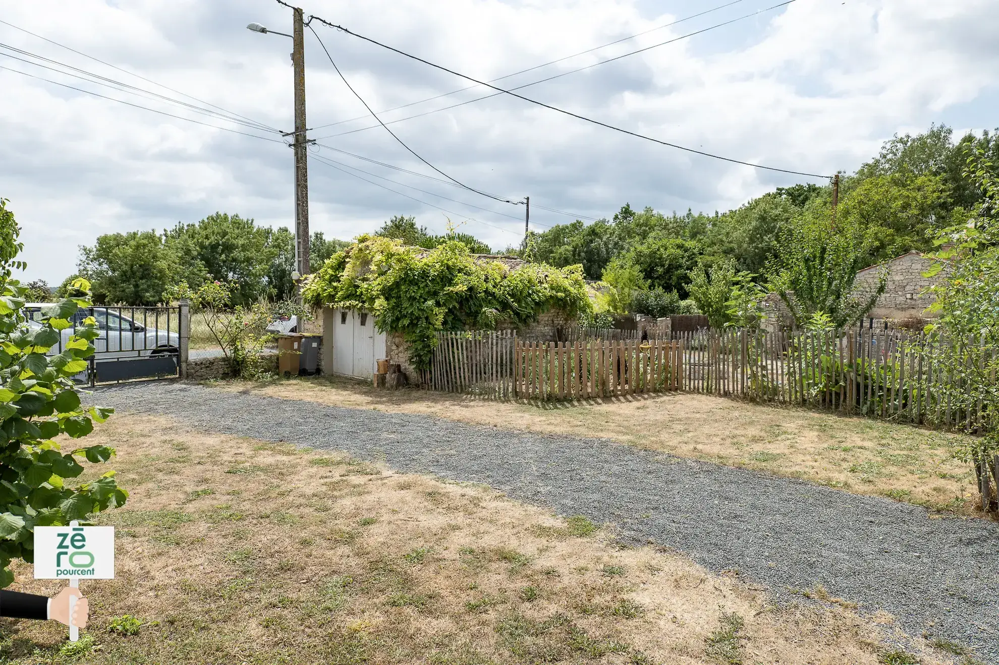 Charmante maison à Longeville-sur-Mer avec jardin, garage et vue dégagée - Opportunité à saisir 