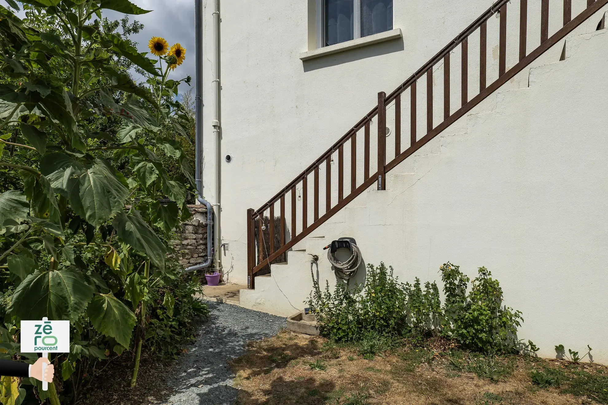 Charmante maison à Longeville-sur-Mer avec jardin, garage et vue dégagée - Opportunité à saisir 