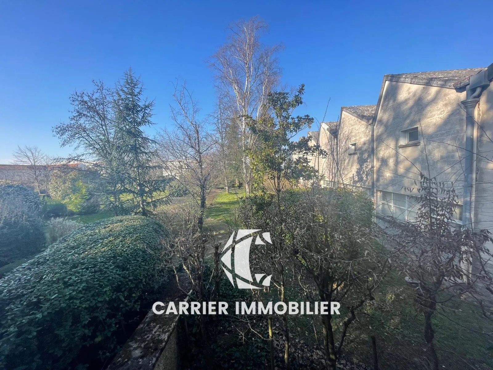 Duplex T3 à Craponne - Investissement locatif sécurisé et spacieux 