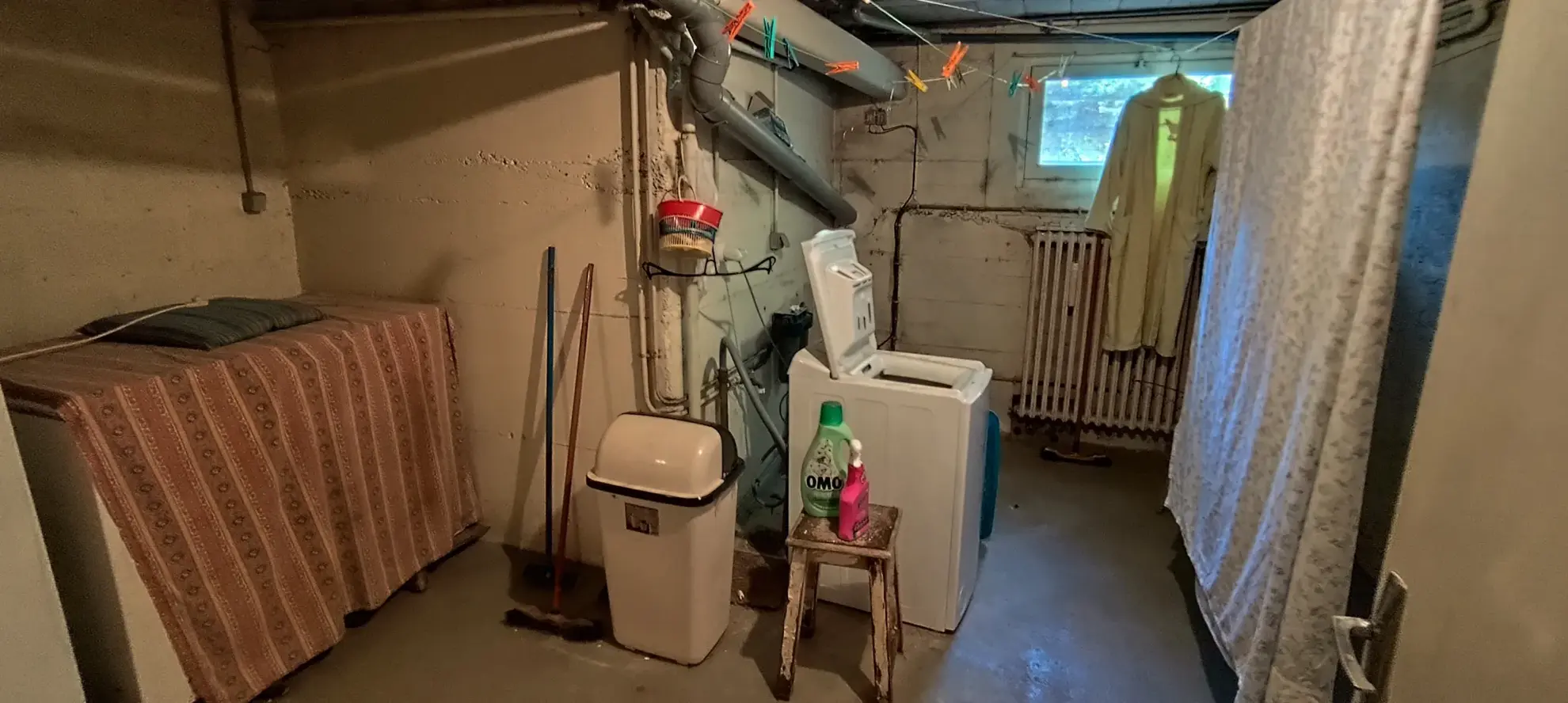 À vendre pavillon traditionnel à Épineuil près de Tonnerre avec jardin et grand séjour 