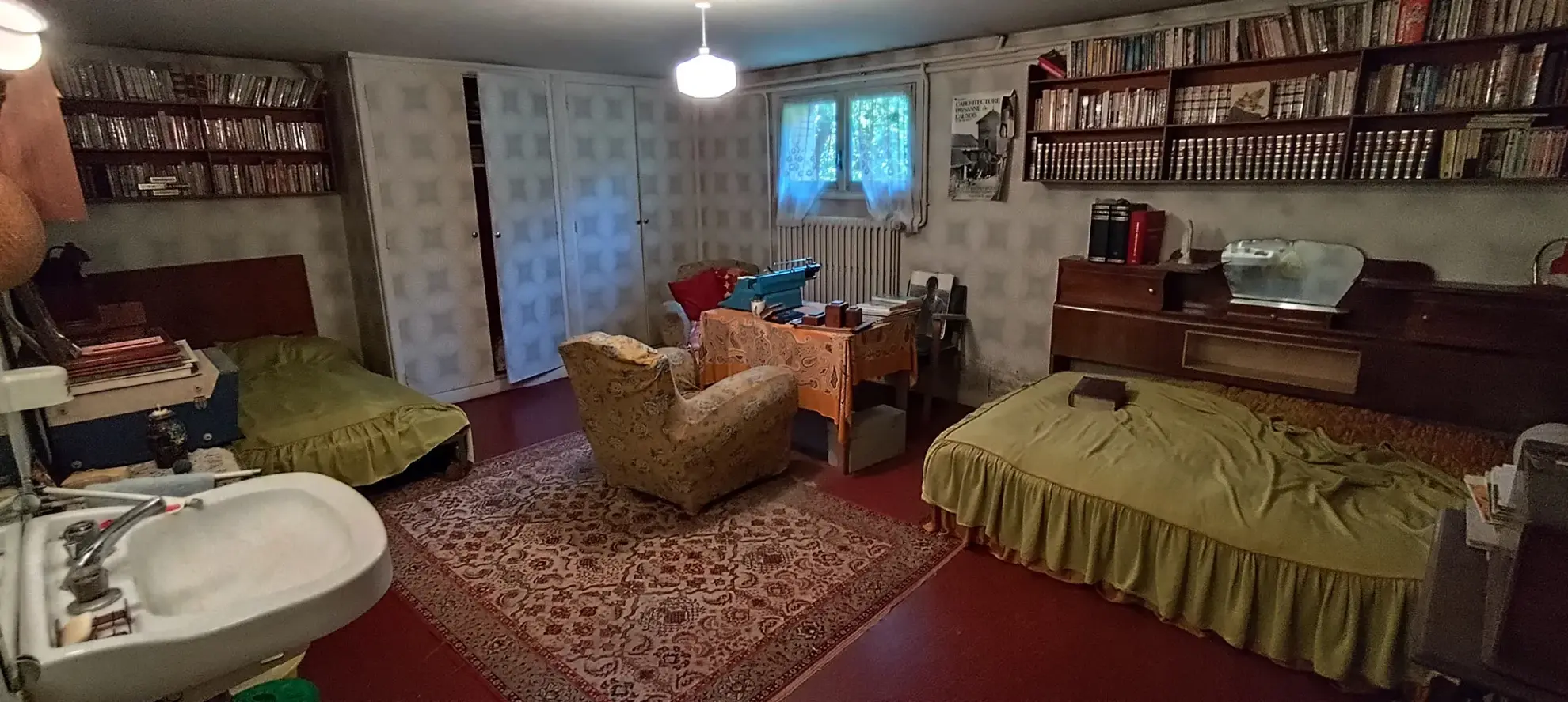 À vendre pavillon traditionnel à Épineuil près de Tonnerre avec jardin et grand séjour 