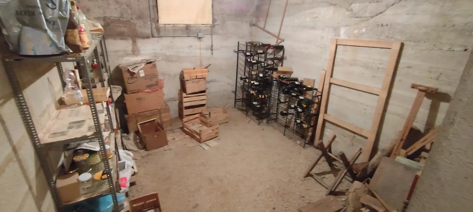 À vendre pavillon traditionnel à Épineuil près de Tonnerre avec jardin et grand séjour 