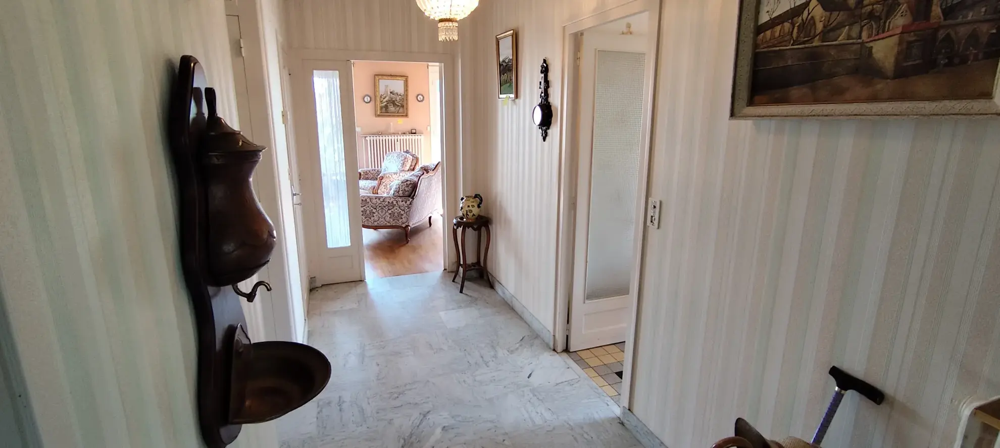 À vendre pavillon traditionnel à Épineuil près de Tonnerre avec jardin et grand séjour 