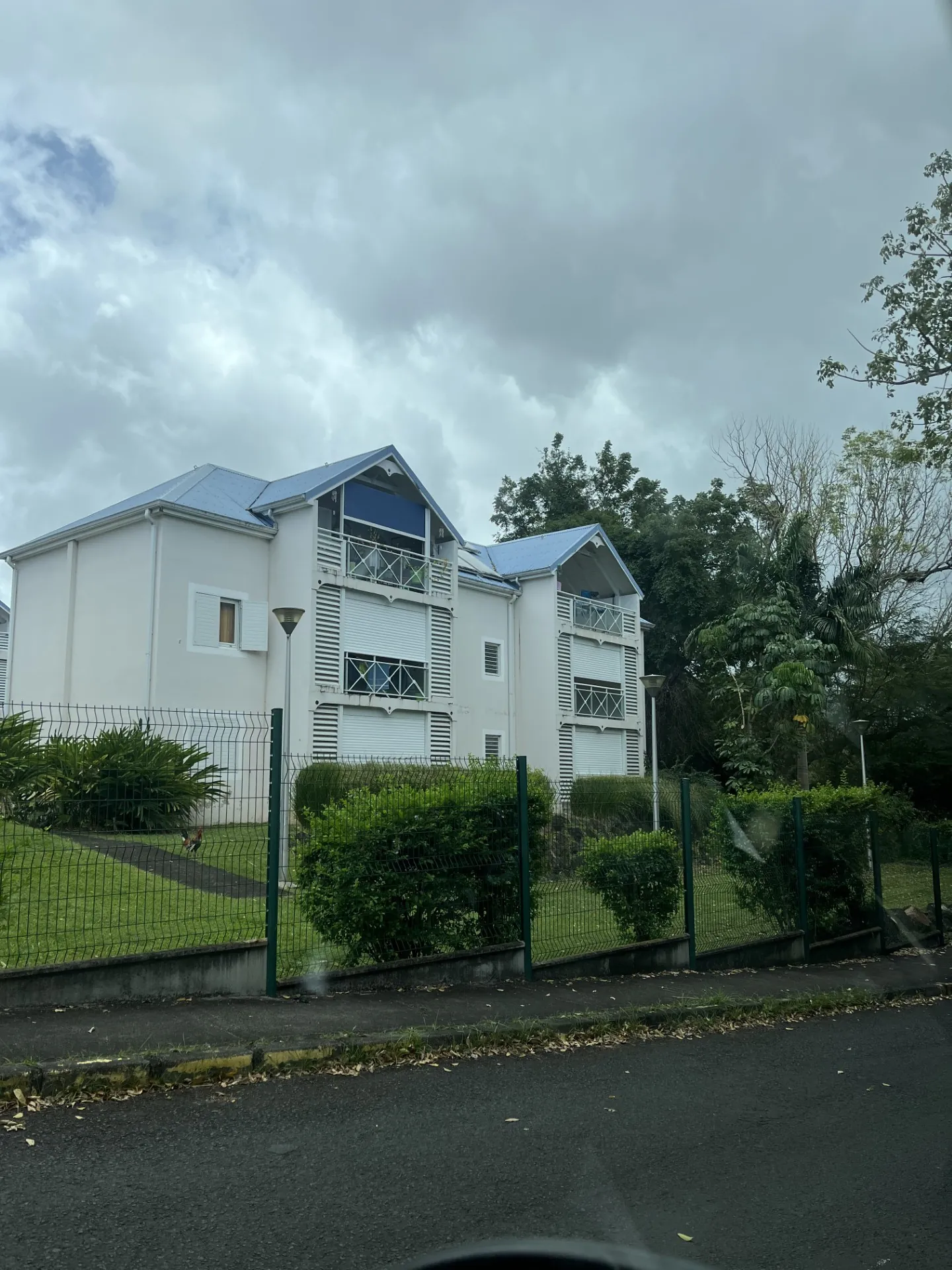 Appartement T2 avec terrasse à Saint-Claude - À rénover, 126 000 €