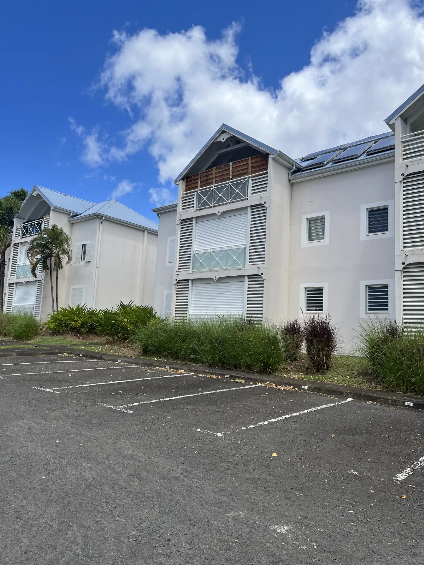 Appartement T2 avec terrasse à Saint-Claude - À rénover, 126 000 € 