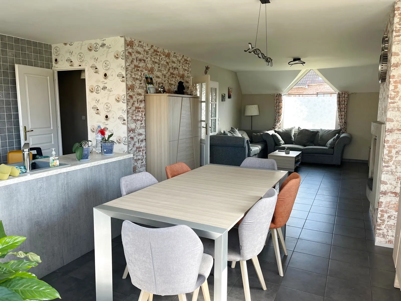 Maison individuelle semi plain-pied à Henin Beaumont avec jardin, terrasse et garage 