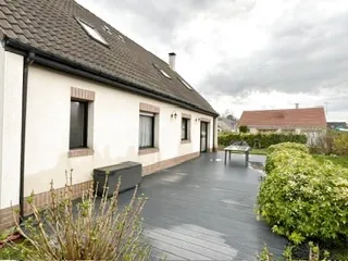 Maison individuelle semi plain-pied à Henin Beaumont avec jardin, terrasse et garage 
