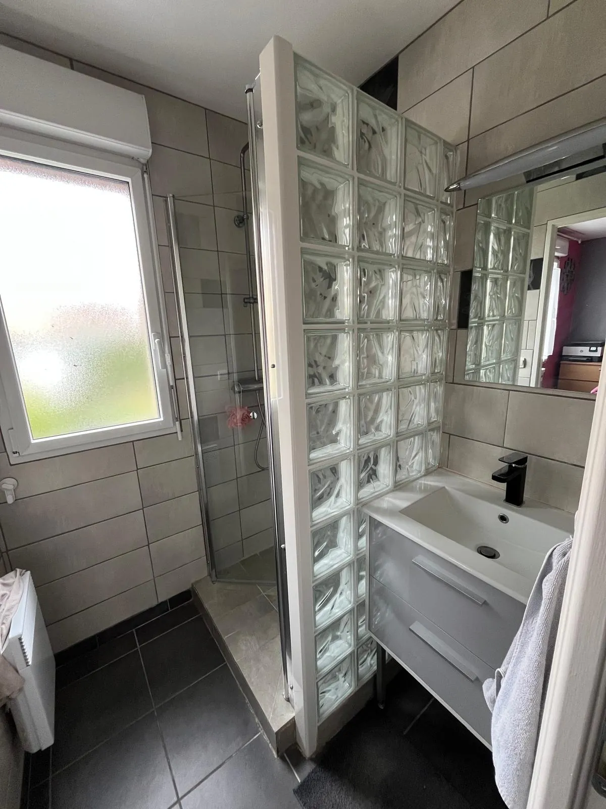 Maison individuelle semi plain-pied à Henin Beaumont avec jardin, terrasse et garage 