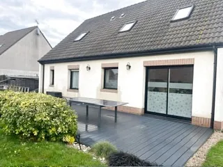 Maison individuelle semi plain-pied à Henin Beaumont avec jardin, terrasse et garage 