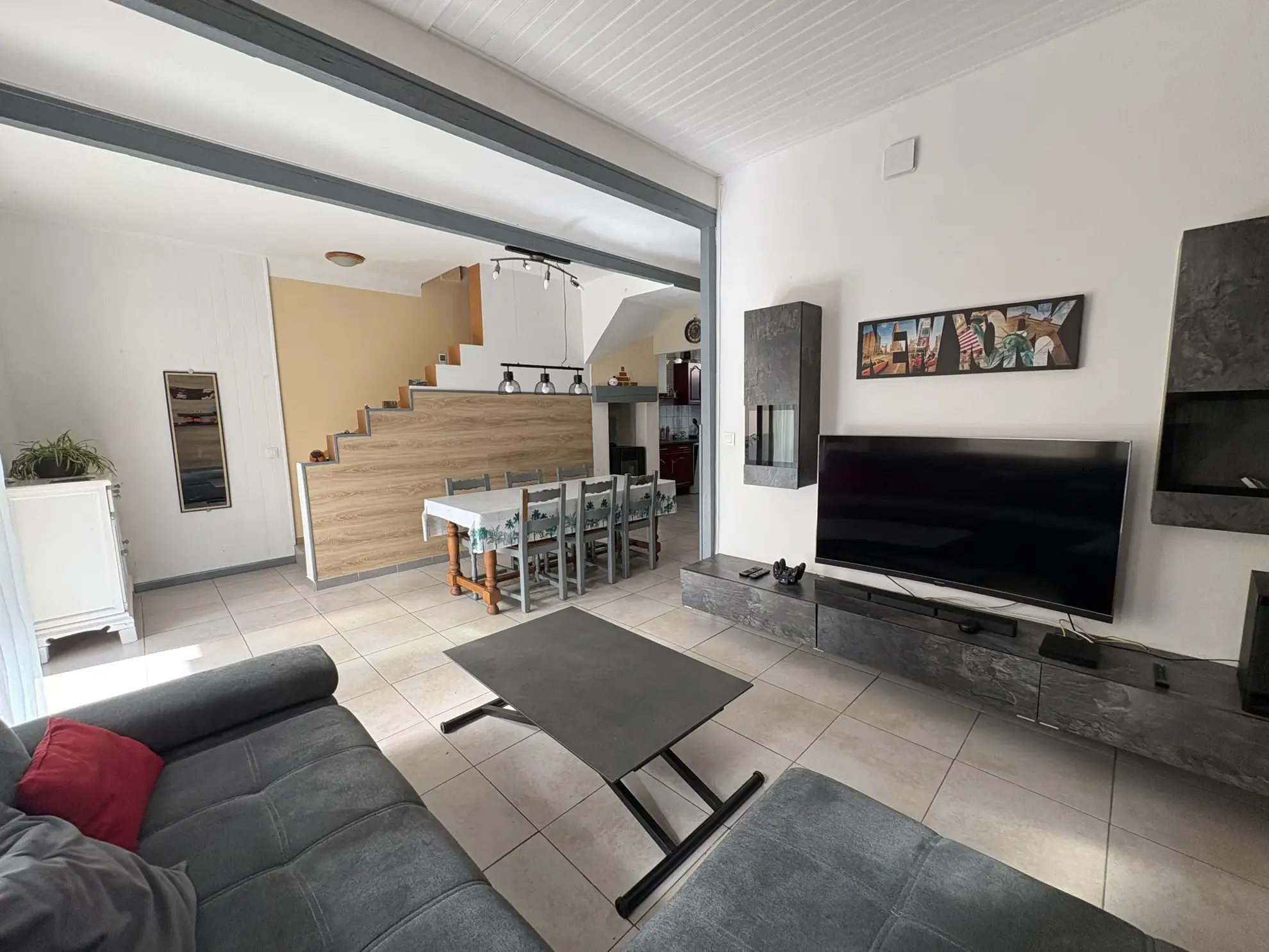 Maison de ville à Thuir de 102 m² avec jardin et annexes 