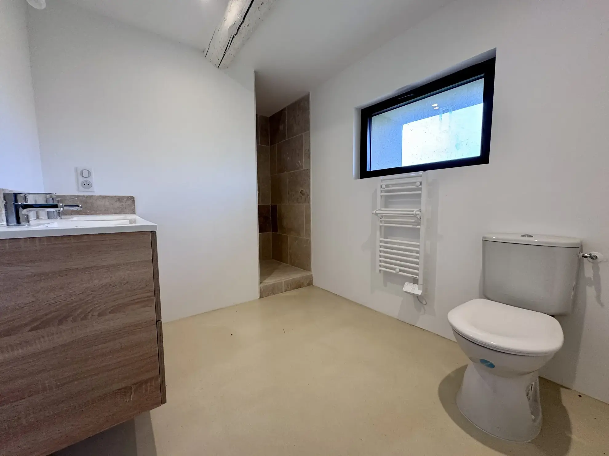 Appartement T3 avec Terrasse à Joucas – Situé au Rez-de-Chaussée 