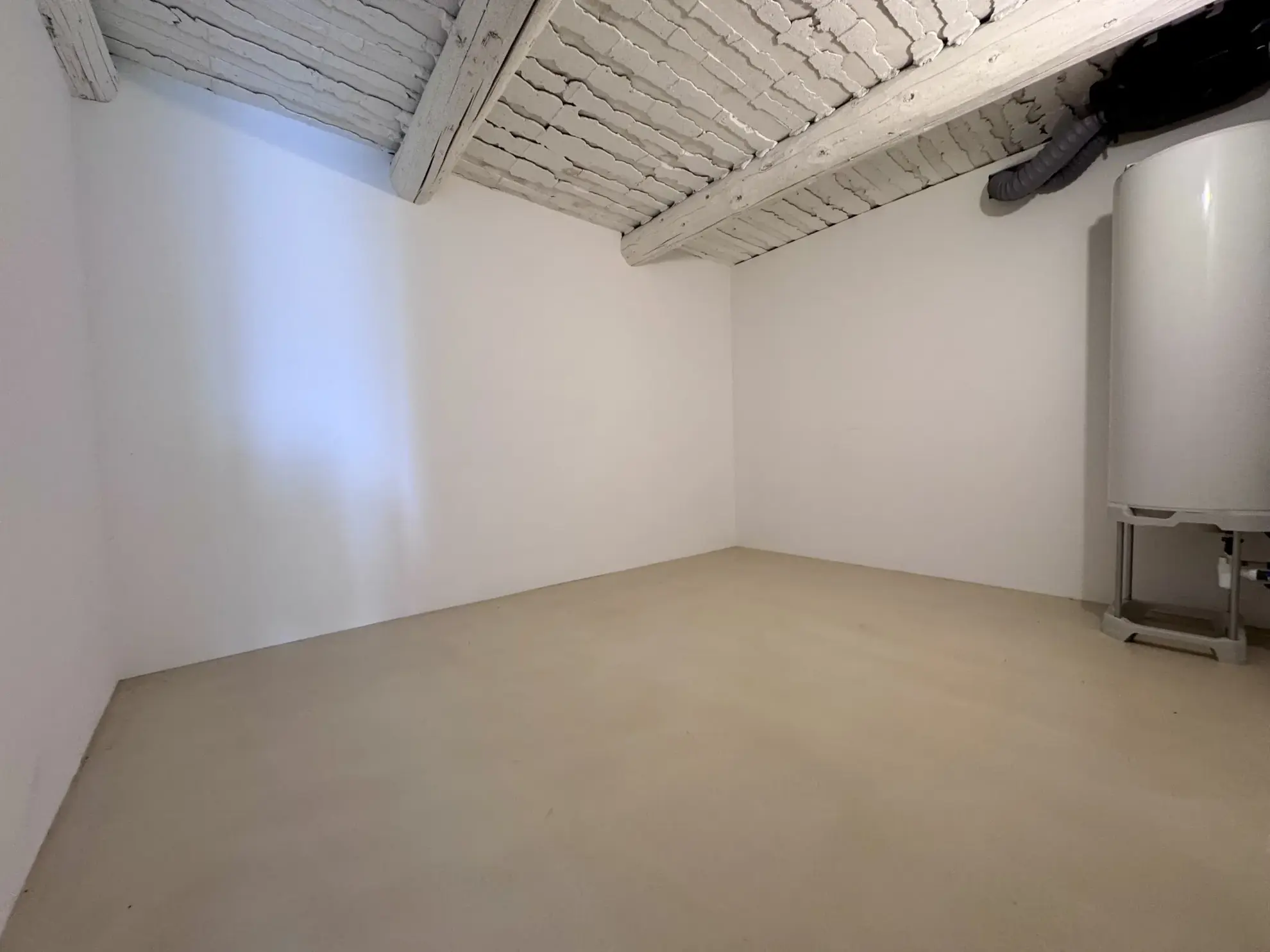 Appartement T3 avec Terrasse à Joucas – Situé au Rez-de-Chaussée 