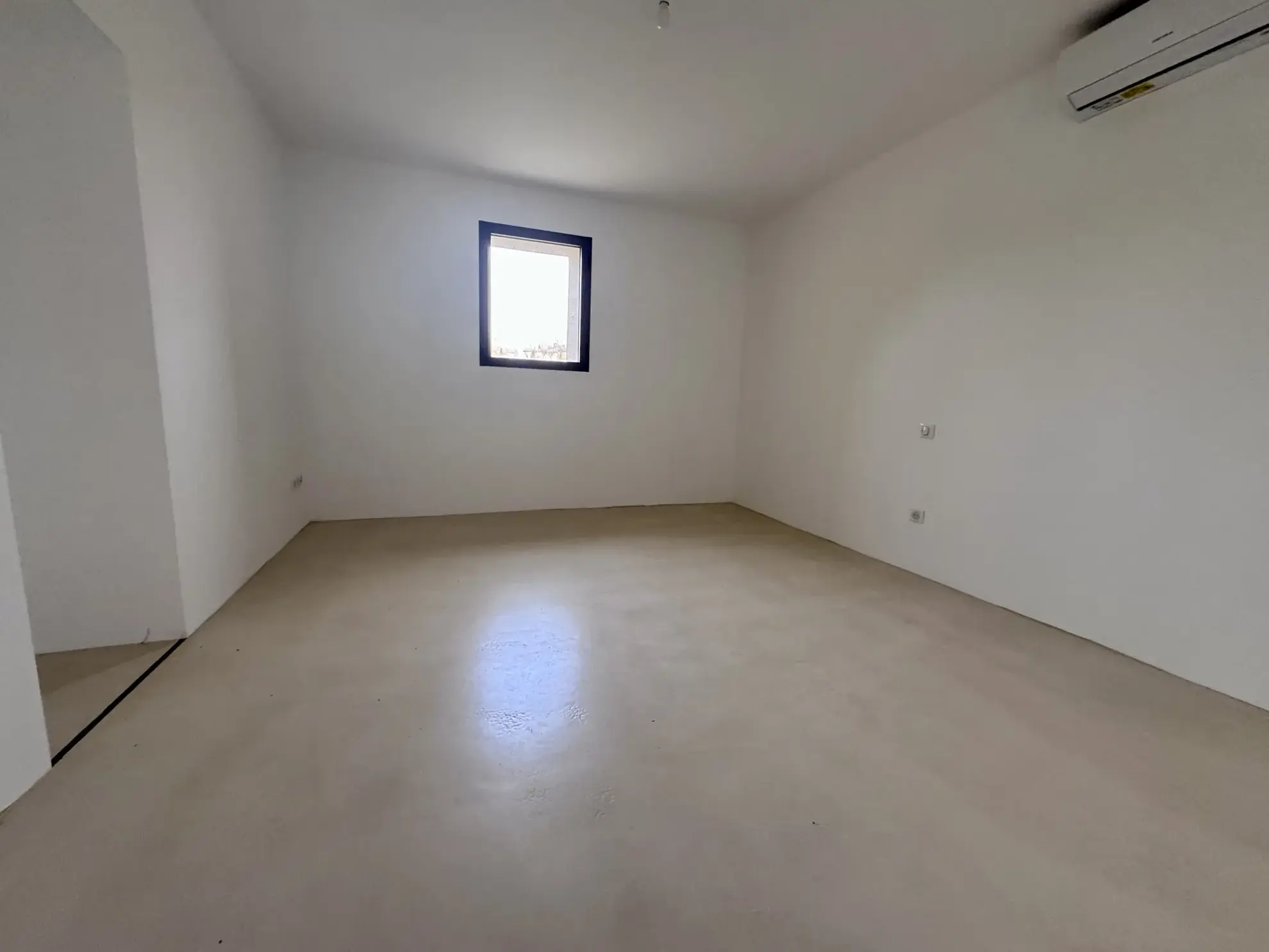 Appartement T3 avec Terrasse à Joucas – Situé au Rez-de-Chaussée 