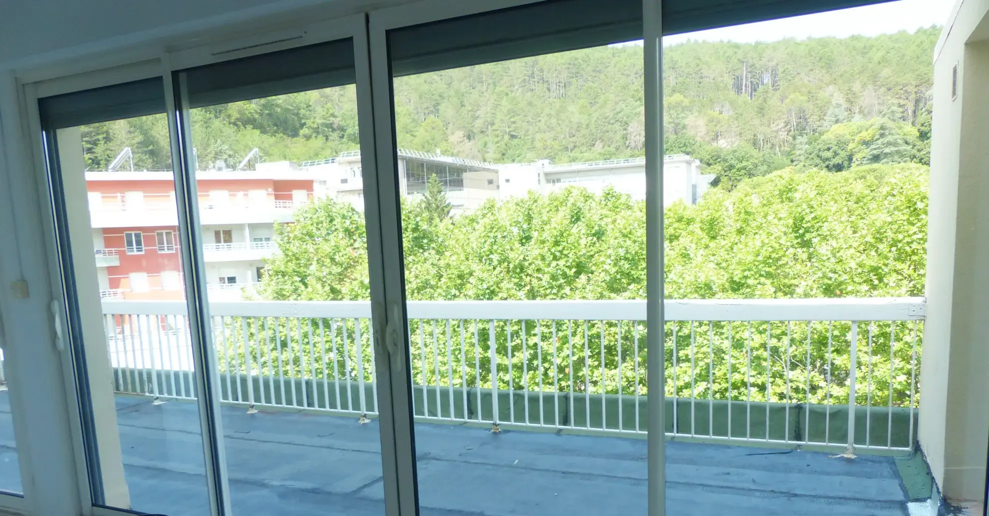 Appartement T4 lumineux avec terrasse à Lamalou les Bains en vente 