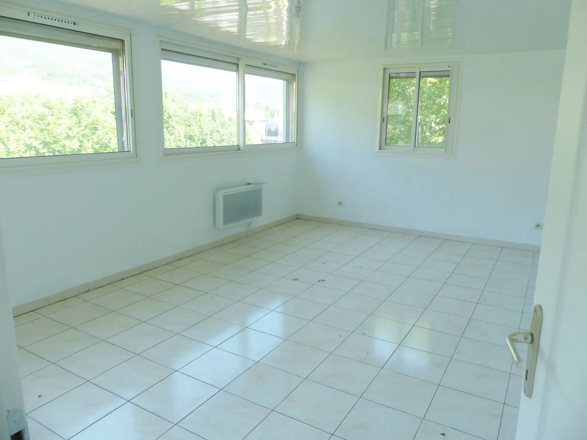 Appartement T4 lumineux avec terrasse à Lamalou les Bains en vente 