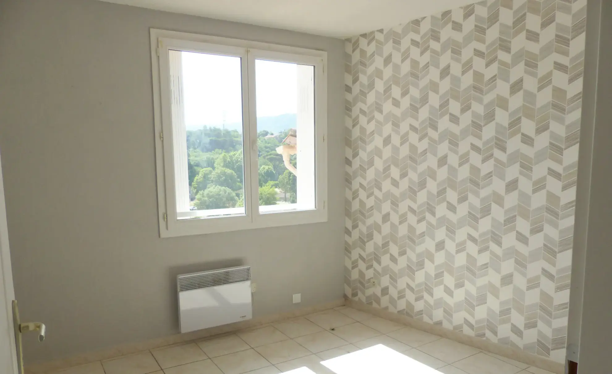 Appartement T4 lumineux avec terrasse à Lamalou les Bains en vente 