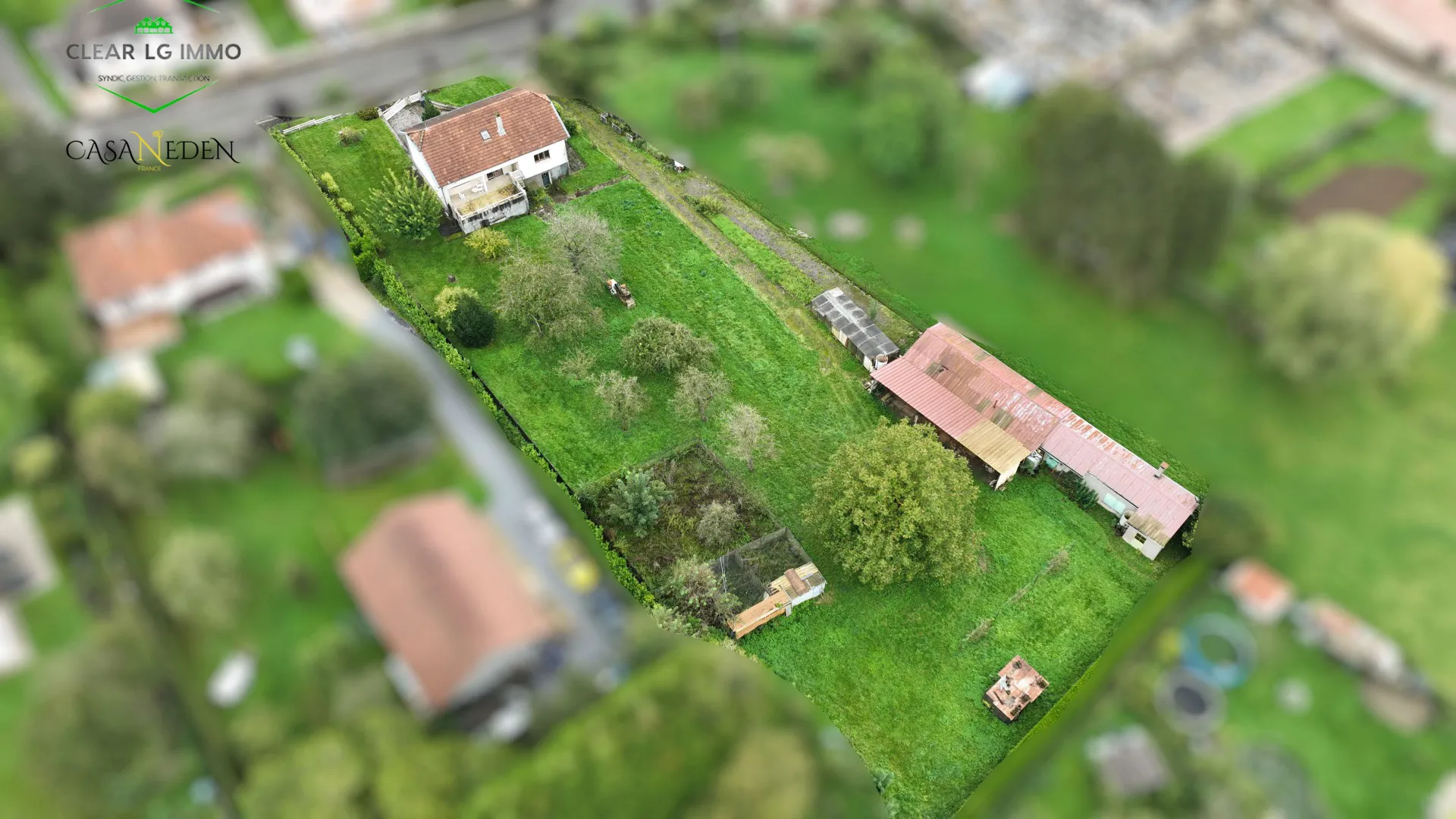 Maison spacieuse à rénover à Charency-Vezin avec grand terrain et dépendances 