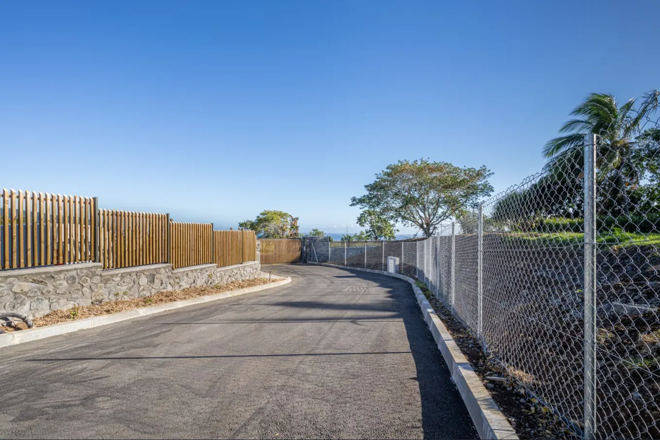 Parcelle constructible à Beauséjour Ste Marie - Terrain de 367 m² prêt à bâtir 