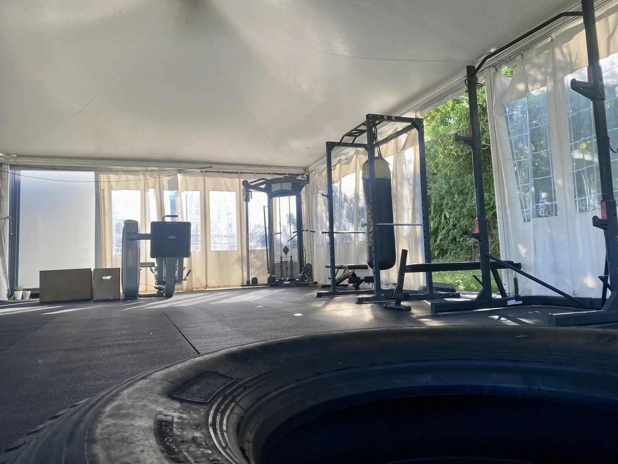 Parcelle constructible sécurisée de 367 m² à Sainte-Marie – Jardin du Golf 