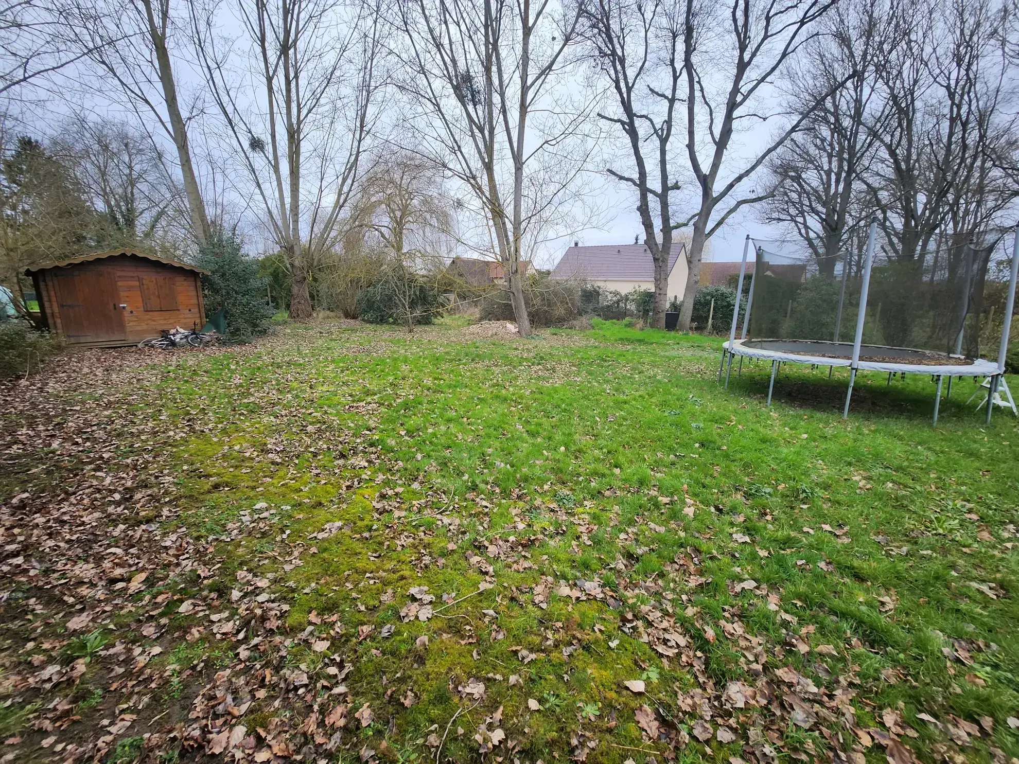 Terrain constructible de 801 m² à Montfort-l'Amaury dans les Yvelines