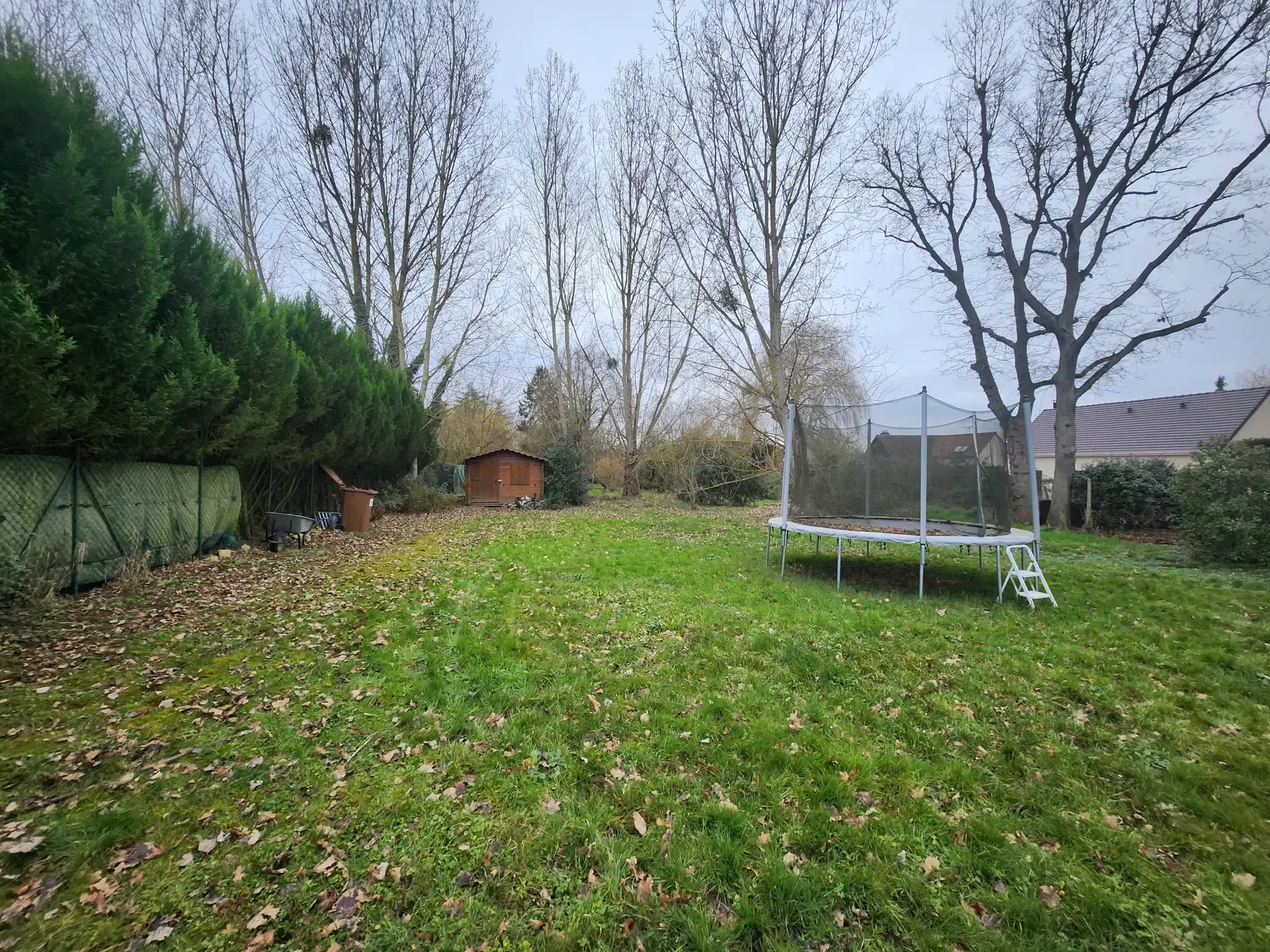 Terrain constructible de 801 m² à Montfort-l'Amaury dans les Yvelines 