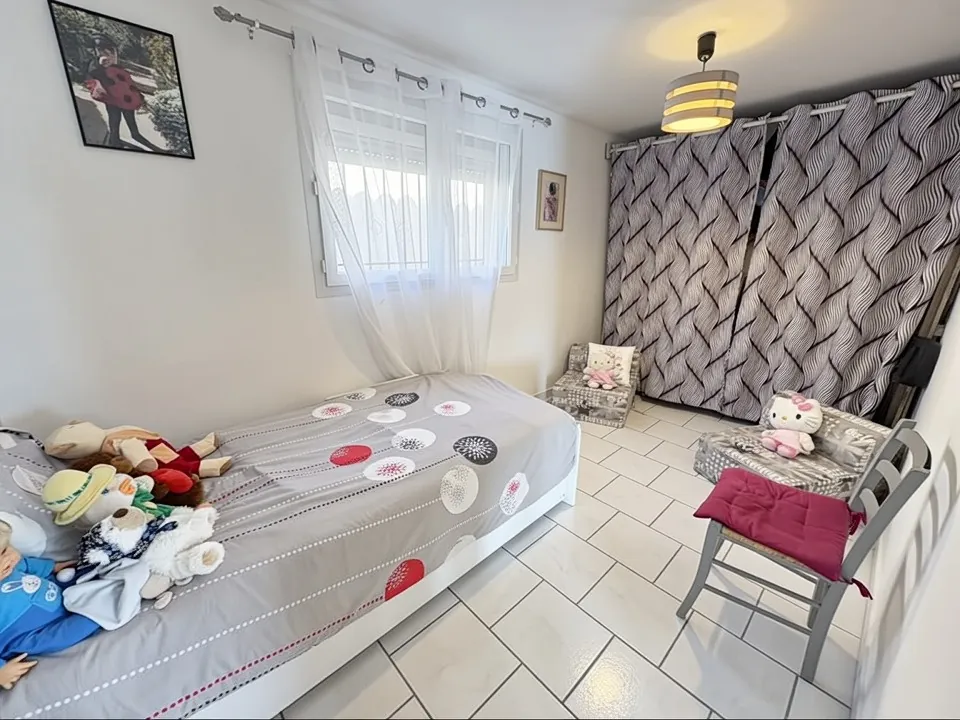 Charmante maison de plain-pied 3 pièces avec jardin à Istres dans secteur paisible 