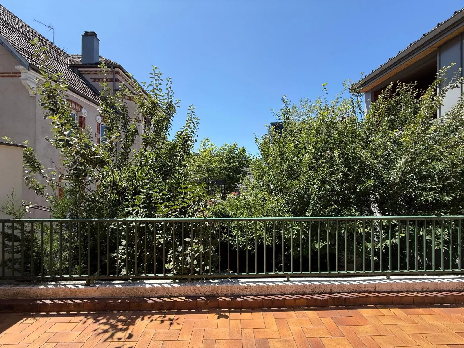 Maison à rénover avec jardin et terrasse à Pontarlier 