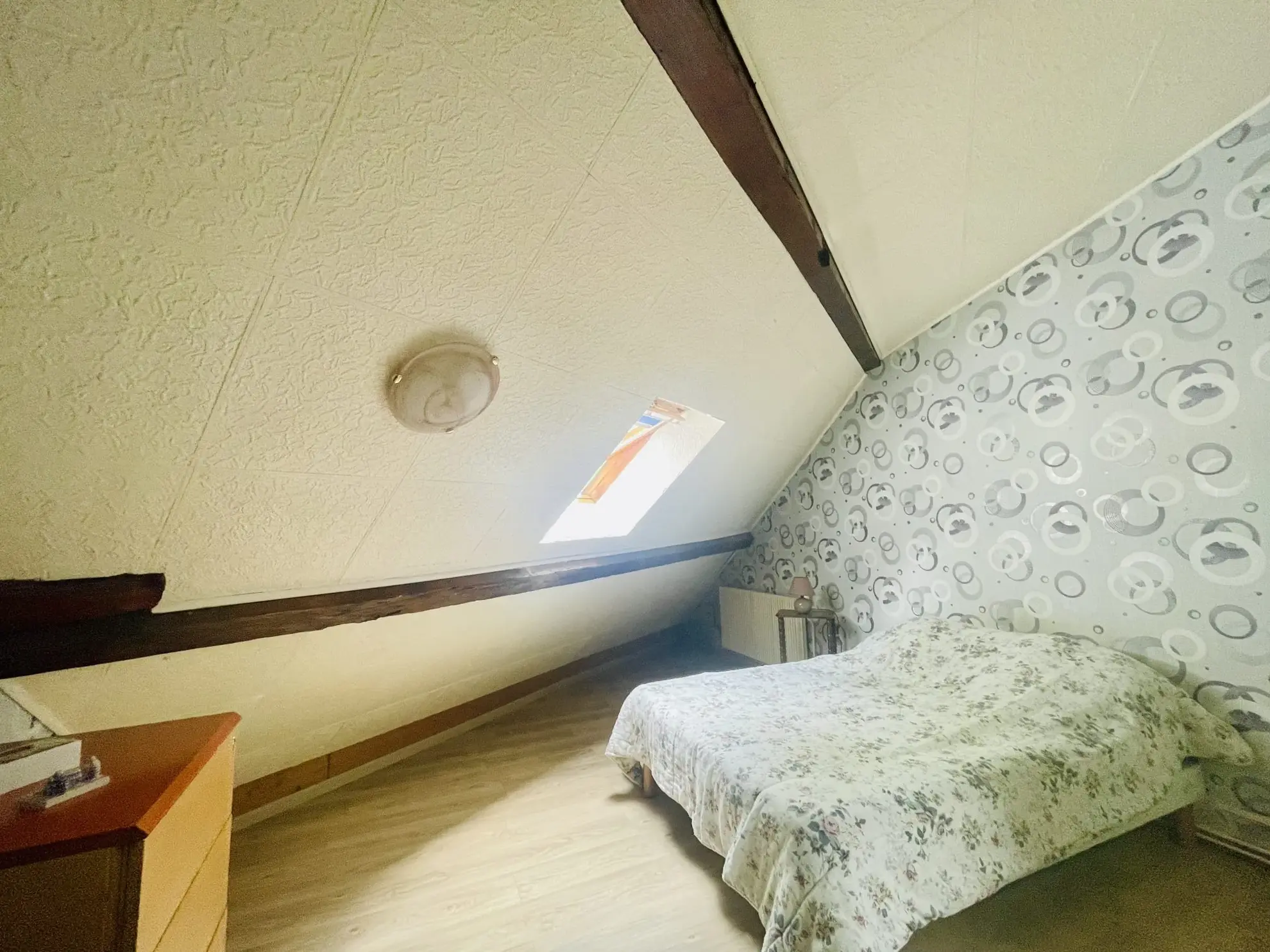 Maison à rénover avec jardin et terrasse à Pontarlier 