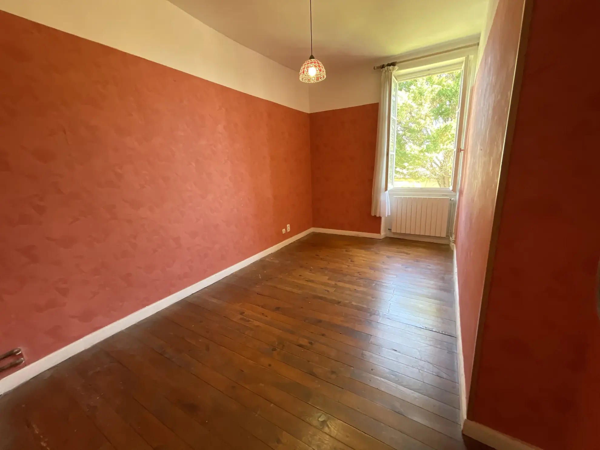 Maison ancienne avec jardin à Vic-Fezensac, charme Gascon, 4 chambres, garage et terrain arboré 