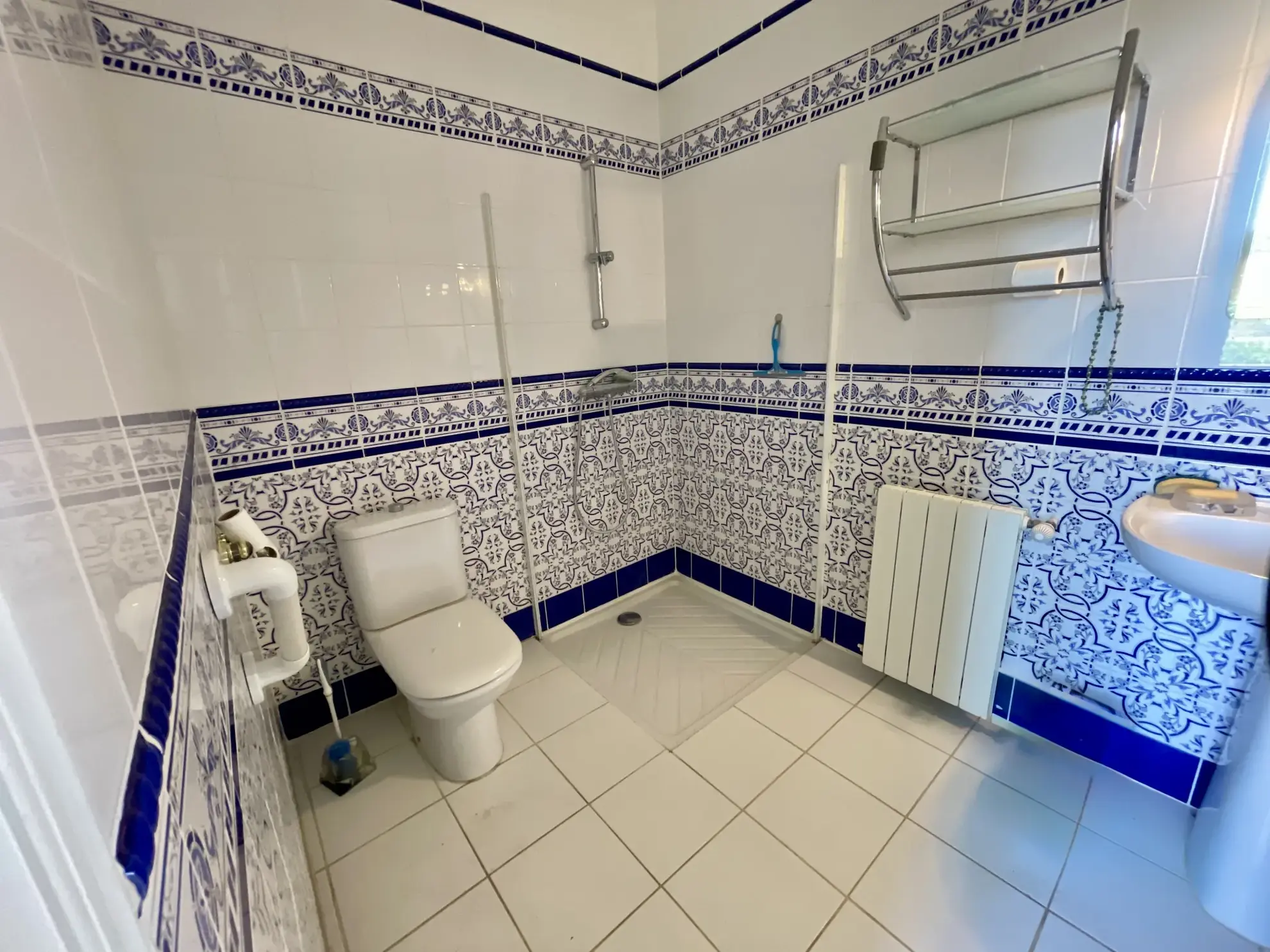 Maison ancienne avec jardin à Vic-Fezensac, charme Gascon, 4 chambres, garage et terrain arboré 