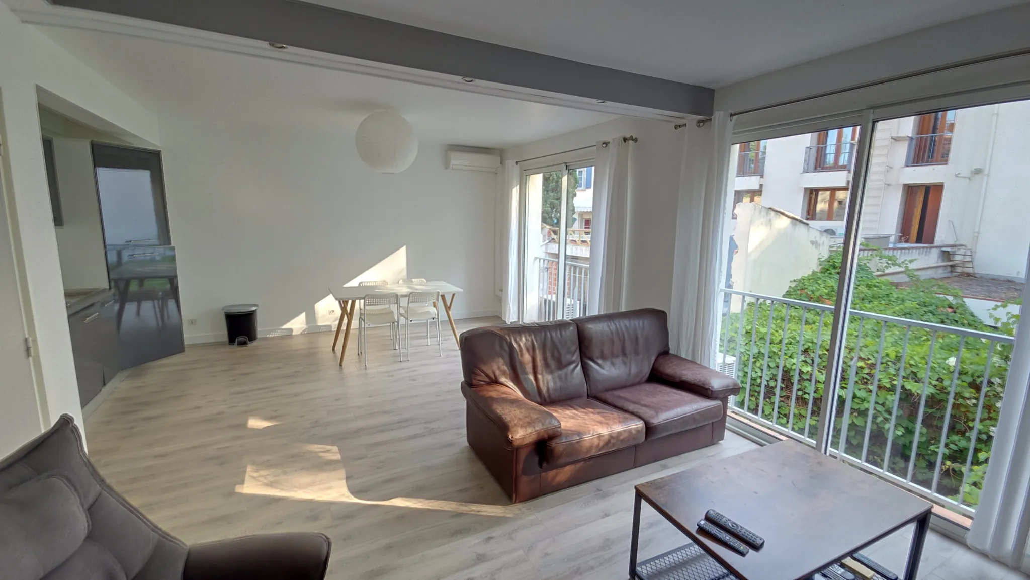 Appartement F3 rénové avec ascenseur à Céret – Lumineux et moderne
