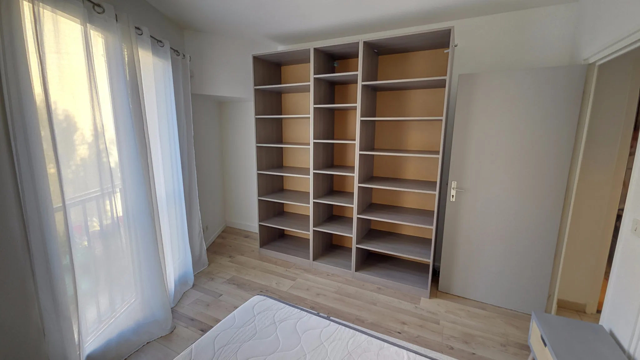 Appartement F3 rénové avec ascenseur à Céret – Lumineux et moderne 