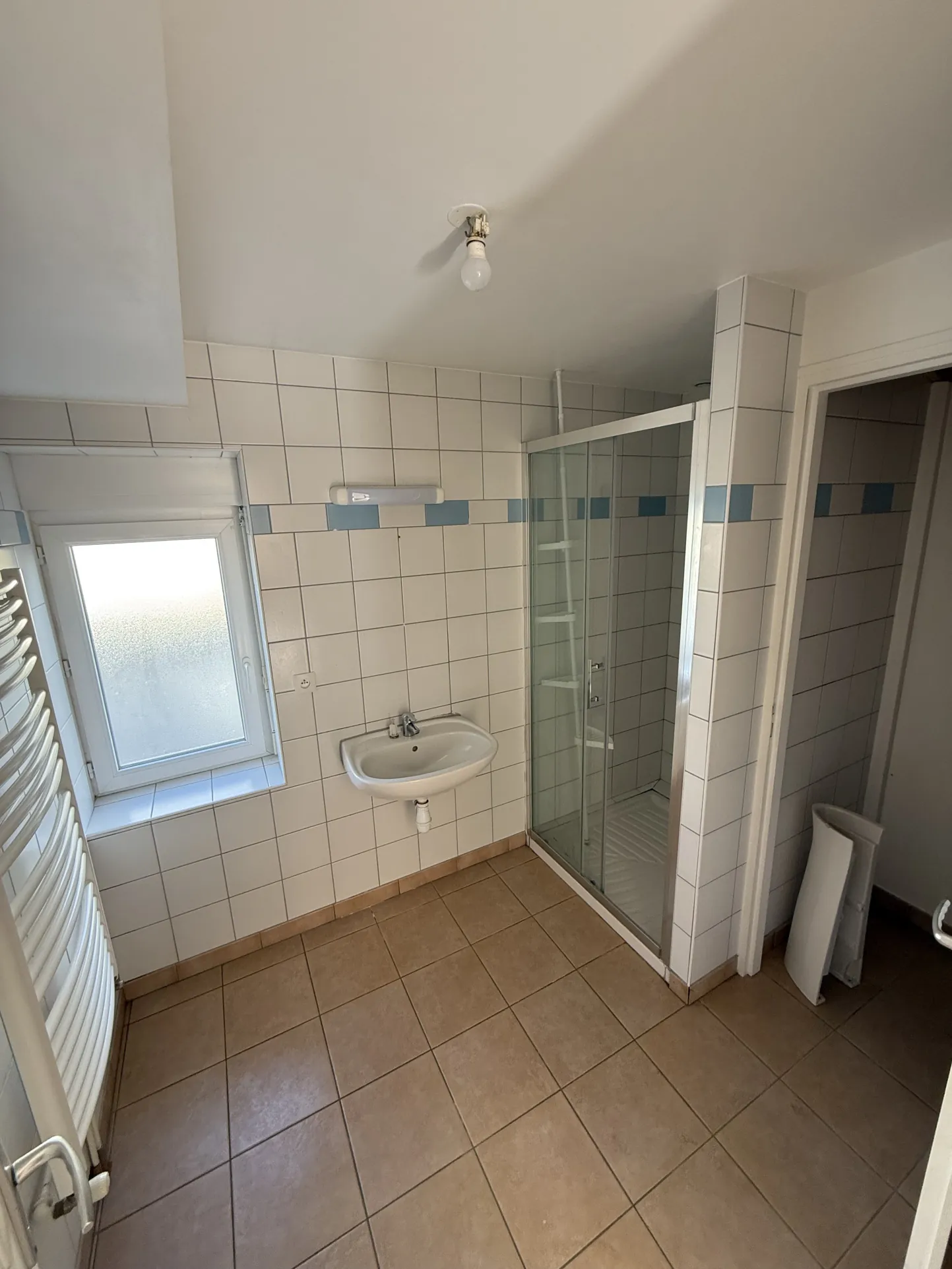 Vente maison de village de 107 m² à Gesnes le Gandelin, 3 chambres, terrasse 