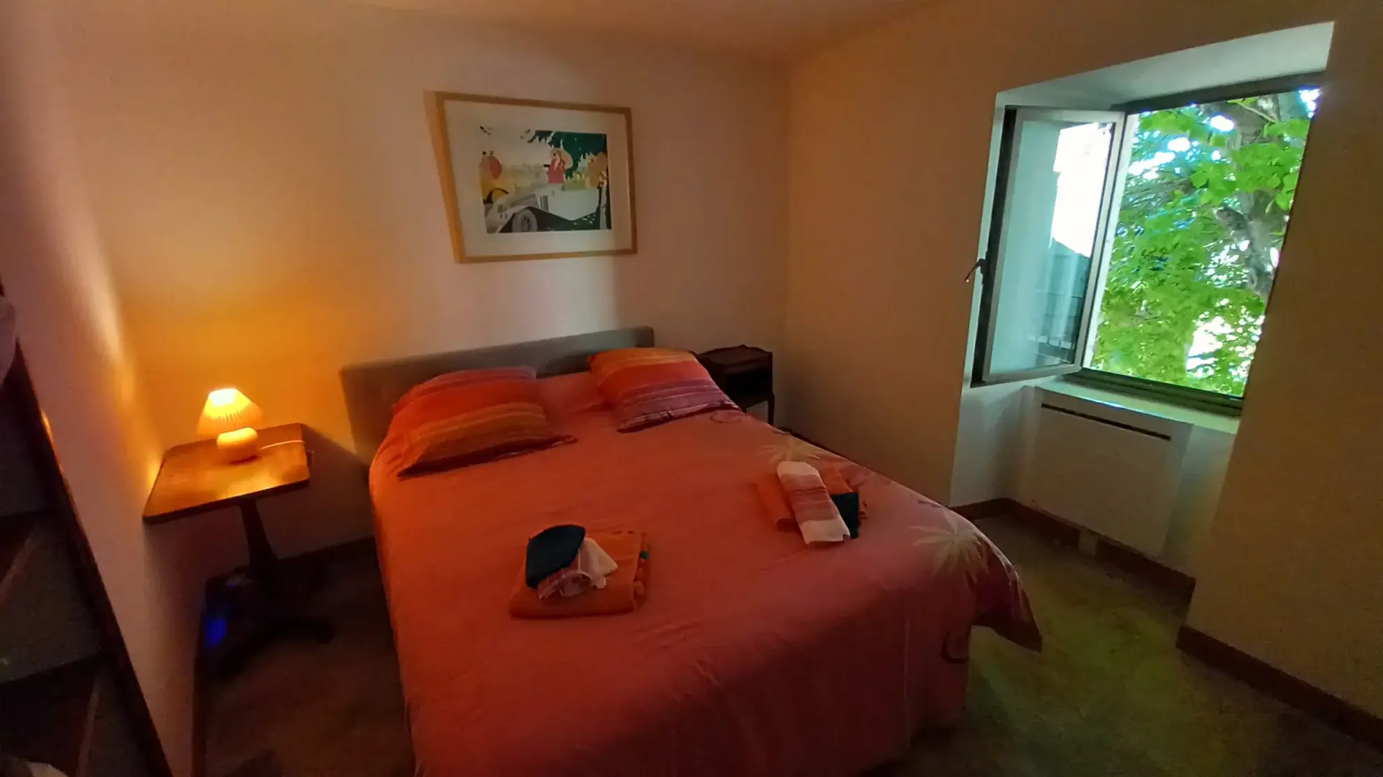 Magnifique maison en pierres rénovée à Colombières sur Orb avec terrasse et cave voûtée 