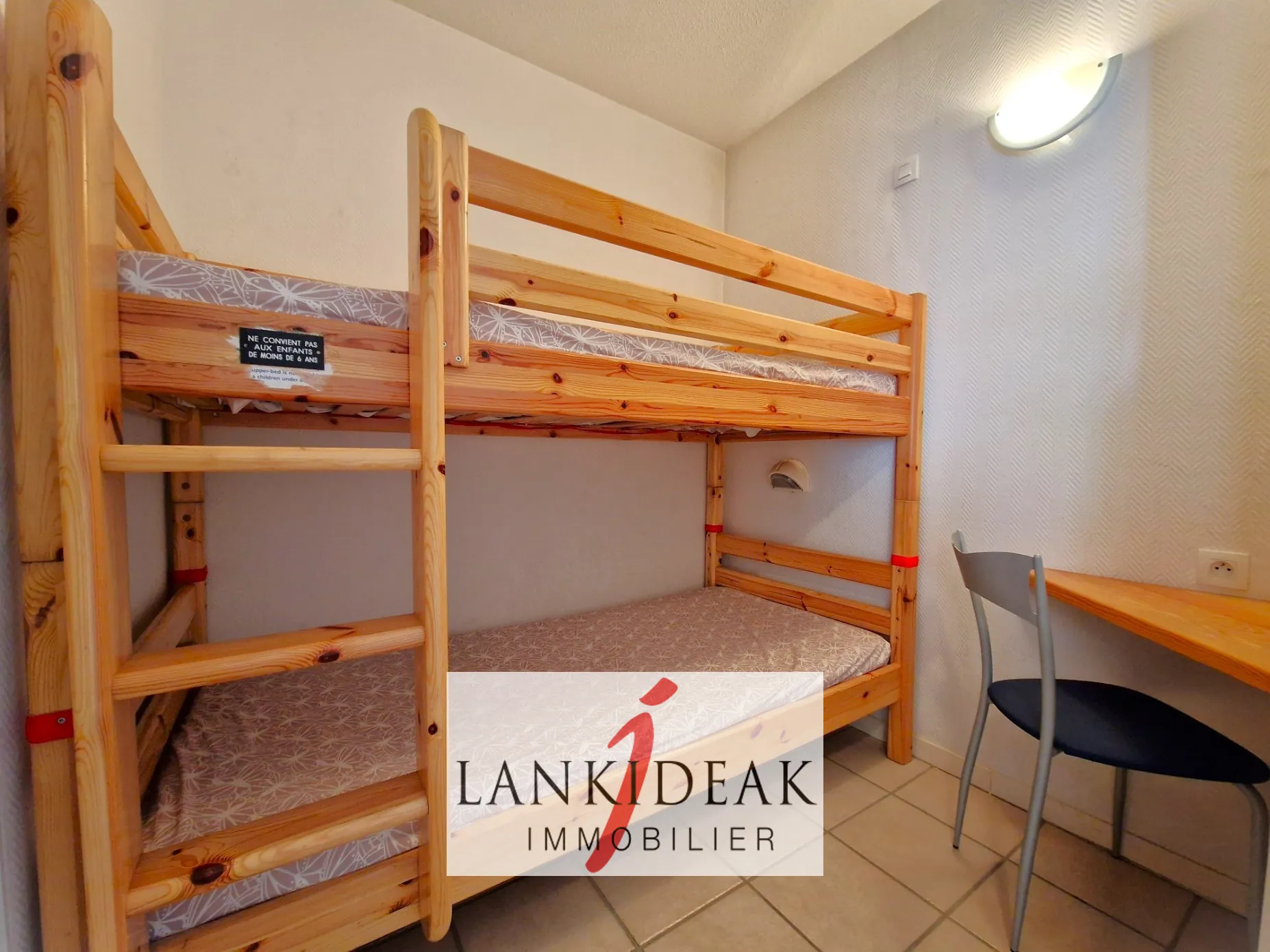 Appartement T2 bis de 48 m² avec terrasse et piscine à Bassussarry 