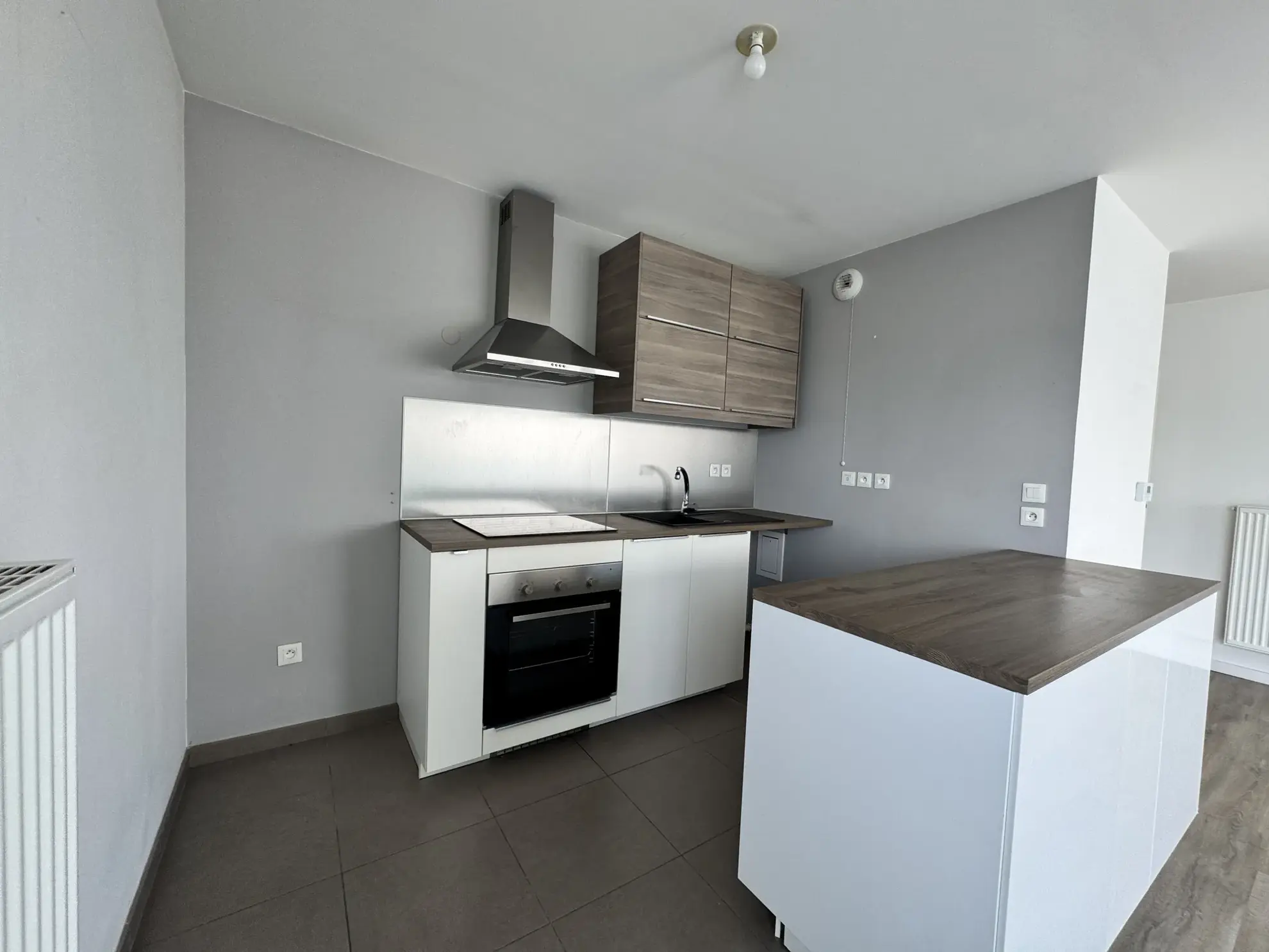 Bel appartement Type 3 à Lille avec parking privé et ascenseur 