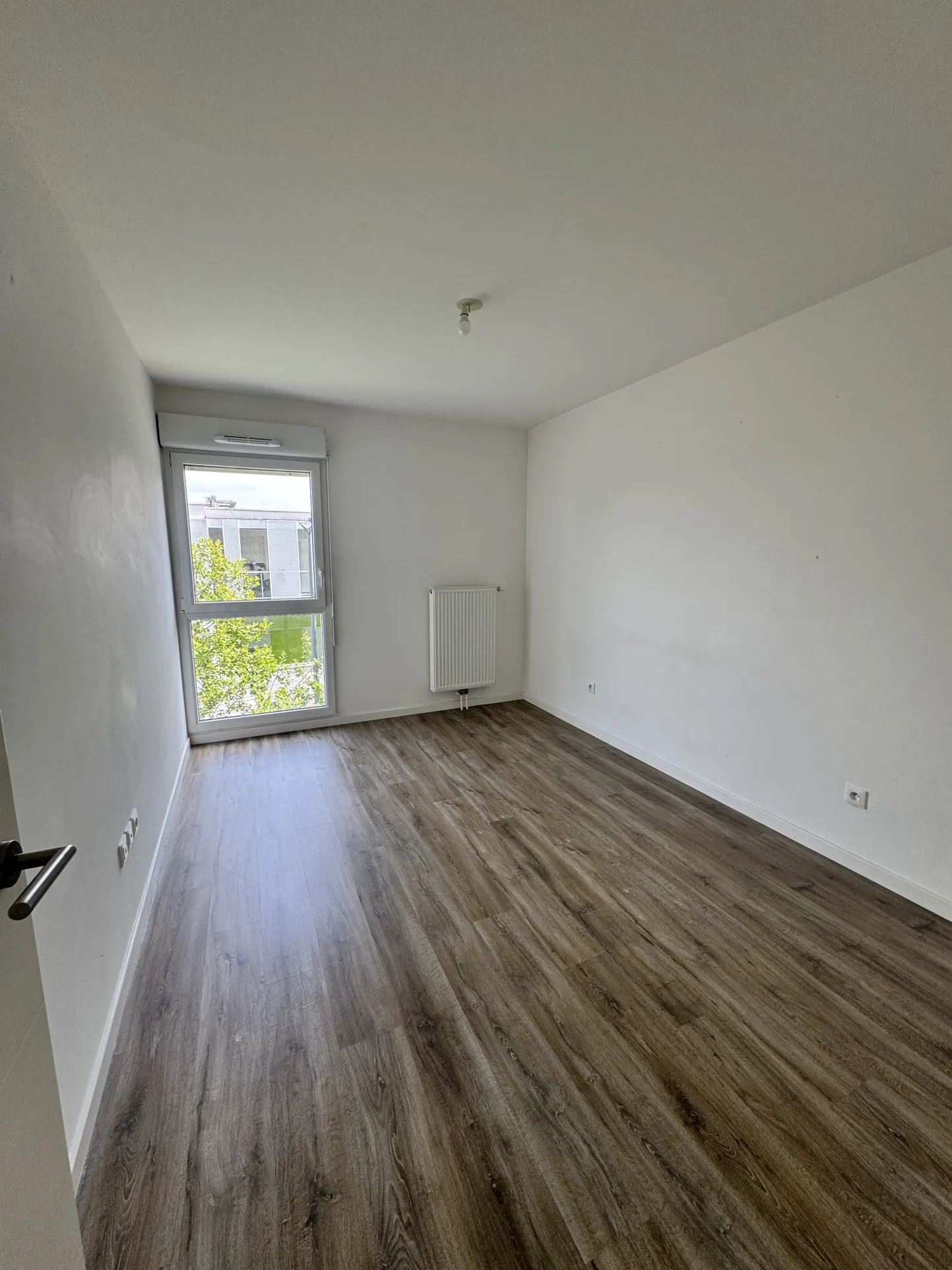 Bel appartement Type 3 à Lille avec parking privé et ascenseur 