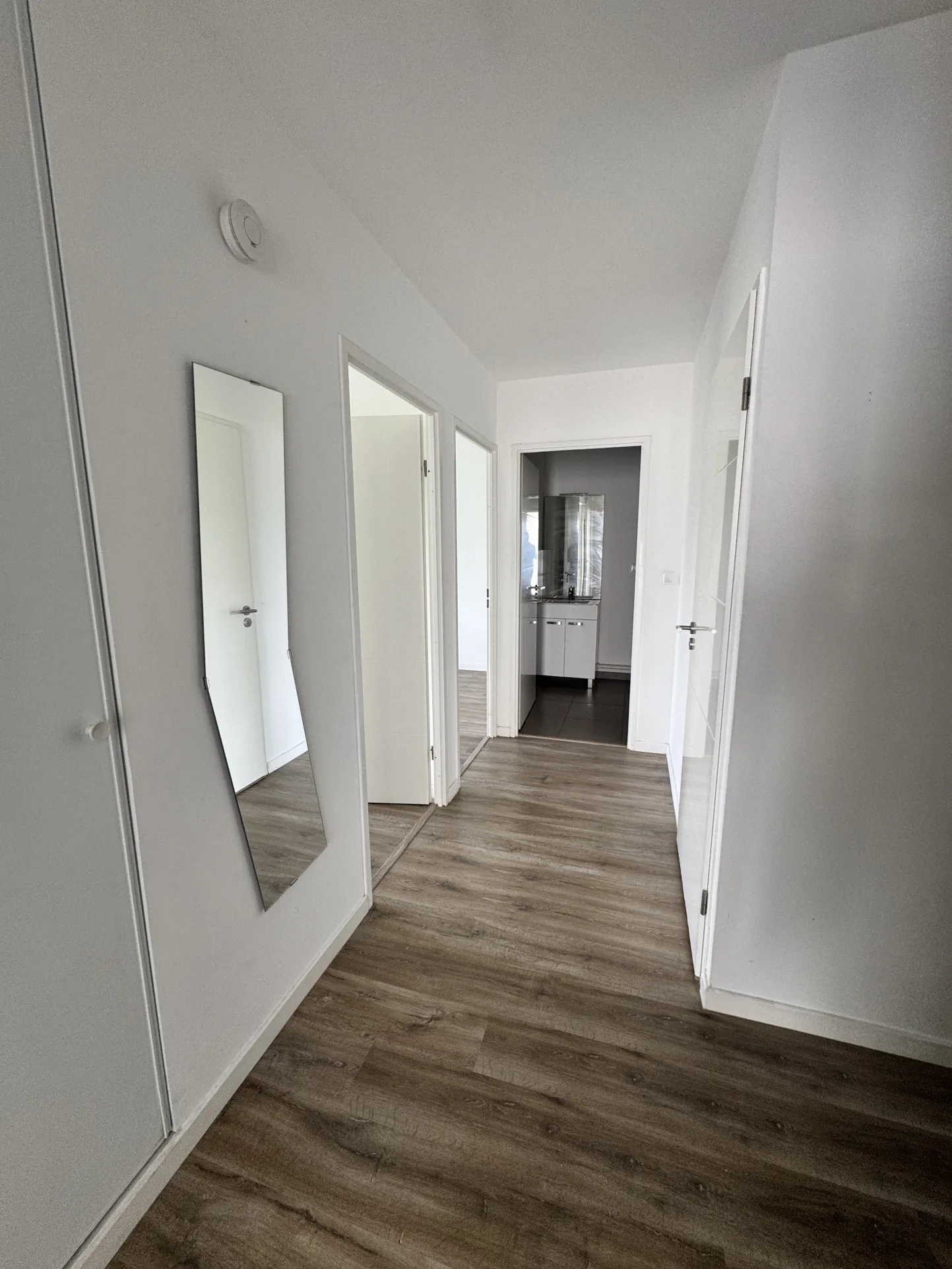 Bel appartement Type 3 à Lille avec parking privé et ascenseur 
