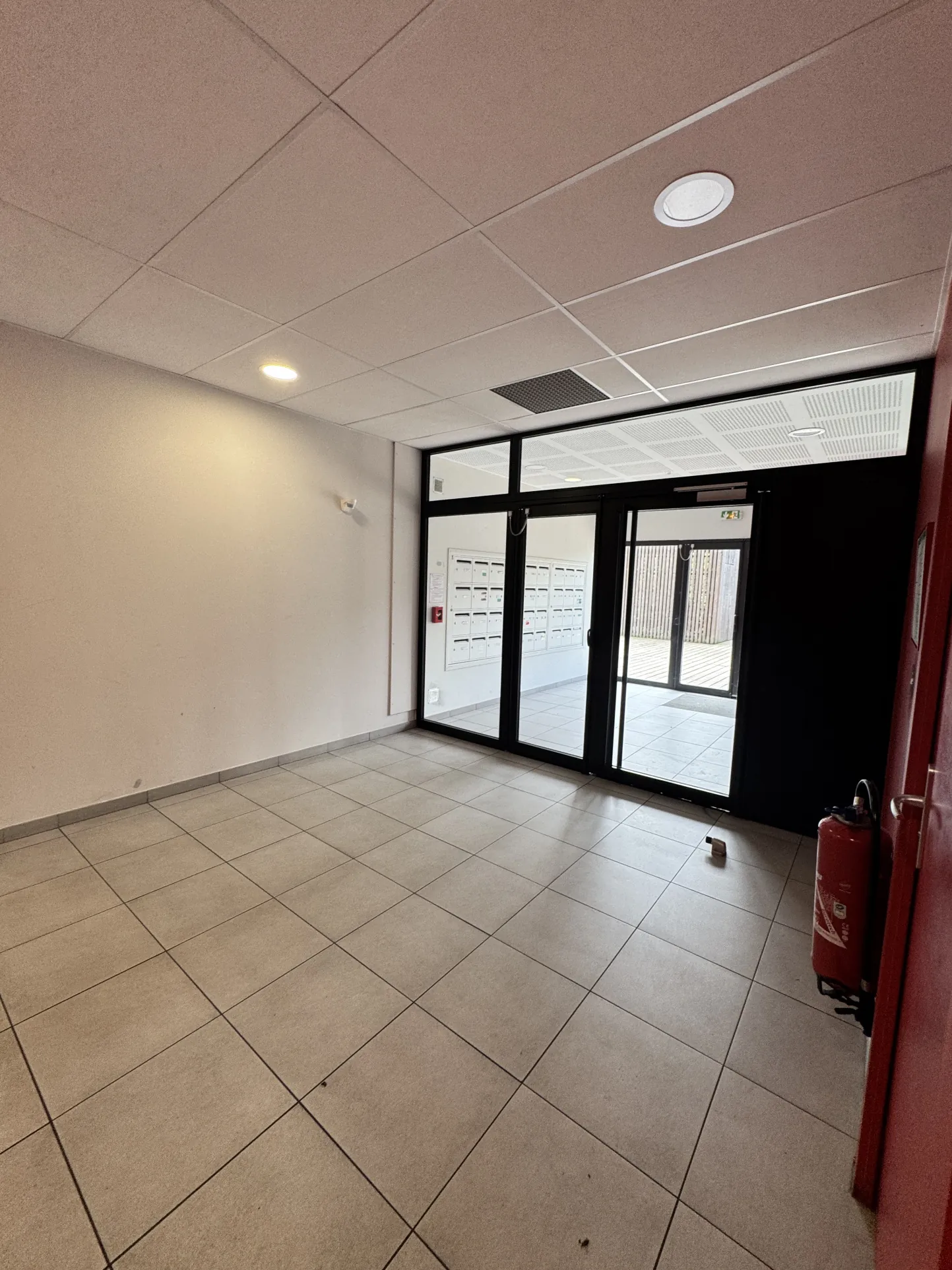Bel appartement Type 3 à Lille avec parking privé et ascenseur 