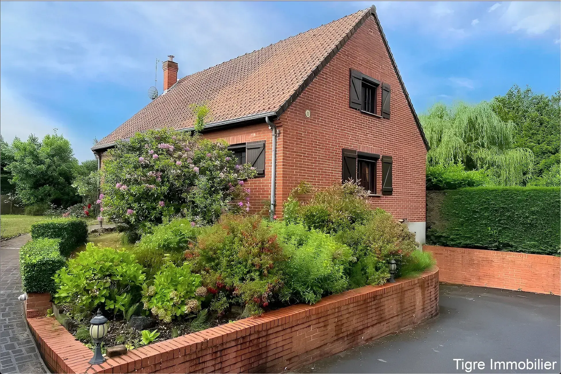 Maison individuelle en briques avec 4 chambres et jardin à Jeumont - Secteur privilégié