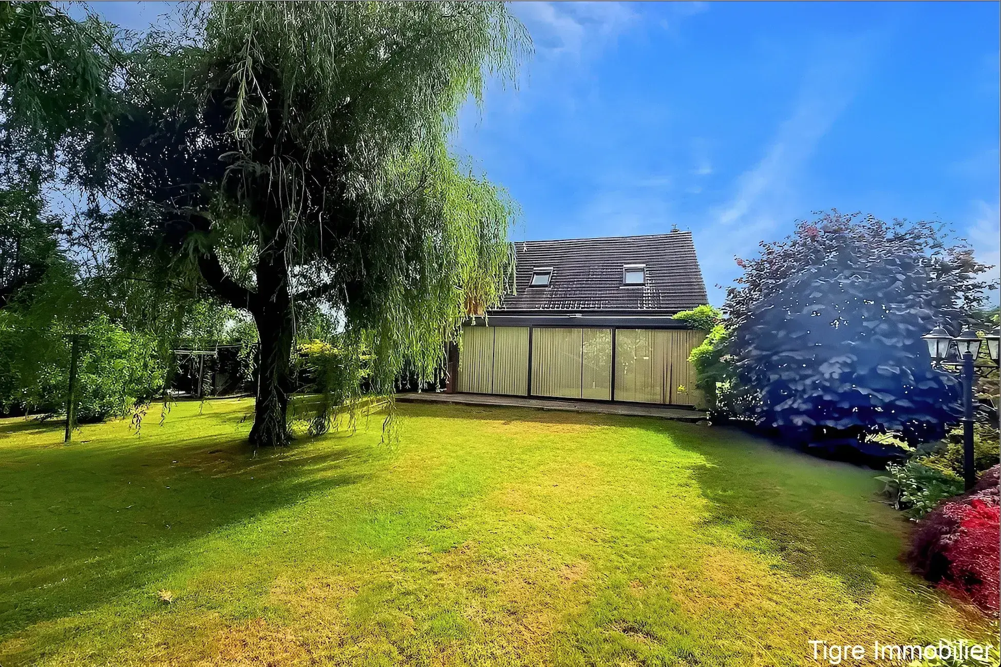 Maison individuelle en briques avec 4 chambres et jardin à Jeumont - Secteur privilégié 